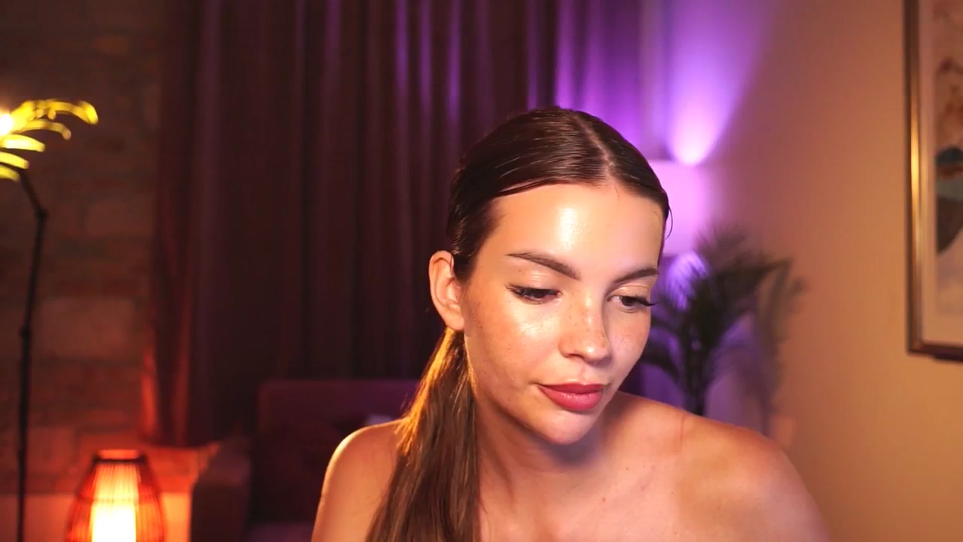 Gallery image thumbnail from hollydollly_'s myfreecams stream on, 07/03/2025, 18:26 image 18 of 20