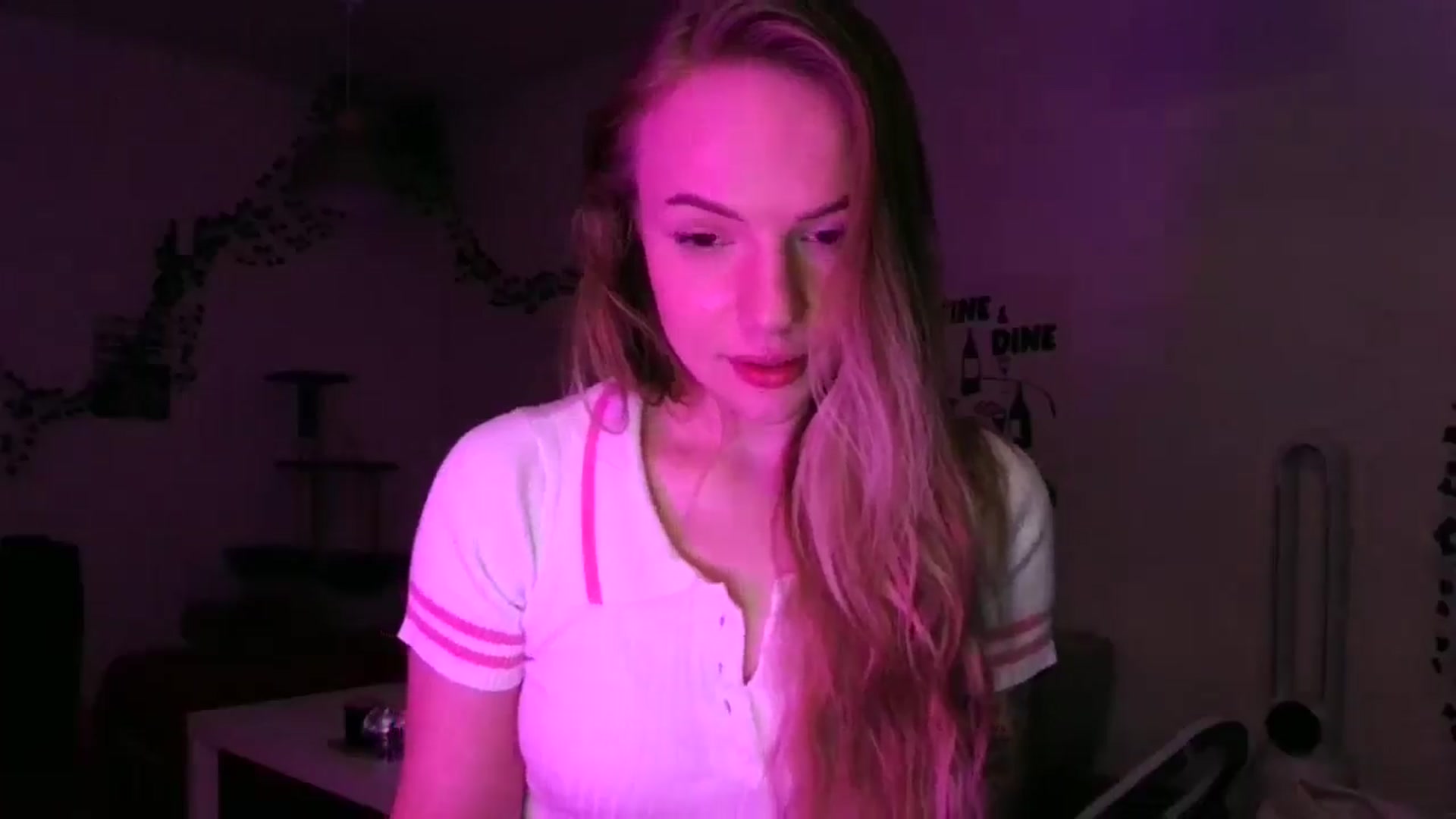 Gallery image thumbnail from hollyjolly's myfreecams stream on, 02/13/2025, 16:08 image 20 of 20