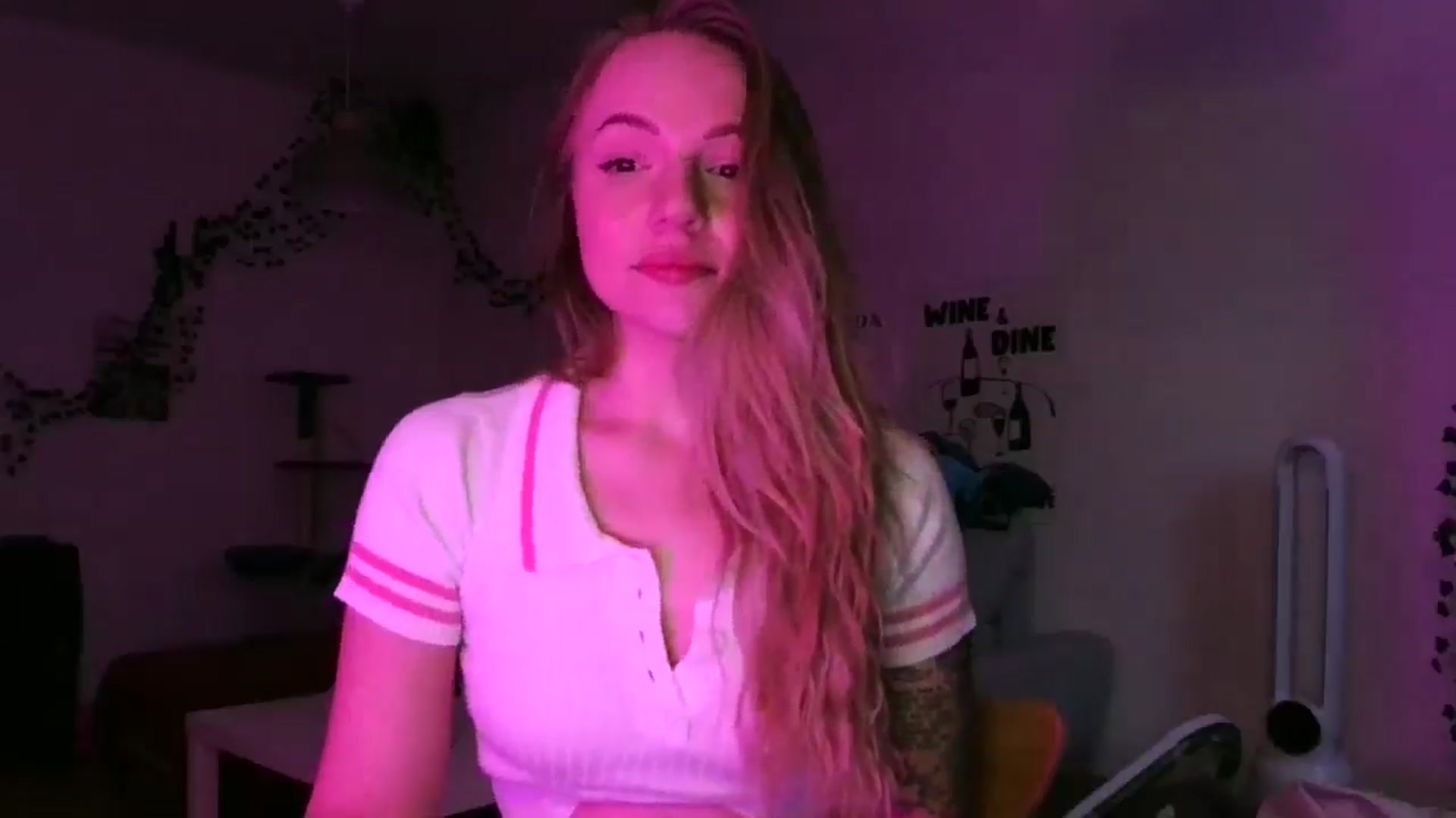 Gallery image thumbnail from hollyjolly's myfreecams stream on, 02/13/2025, 16:08 image 4 of 20