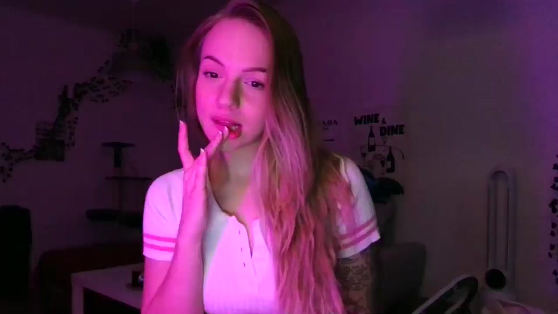 Gallery image thumbnail from hollyjolly's myfreecams stream on, 02/13/2025, 16:08 image 16 of 20