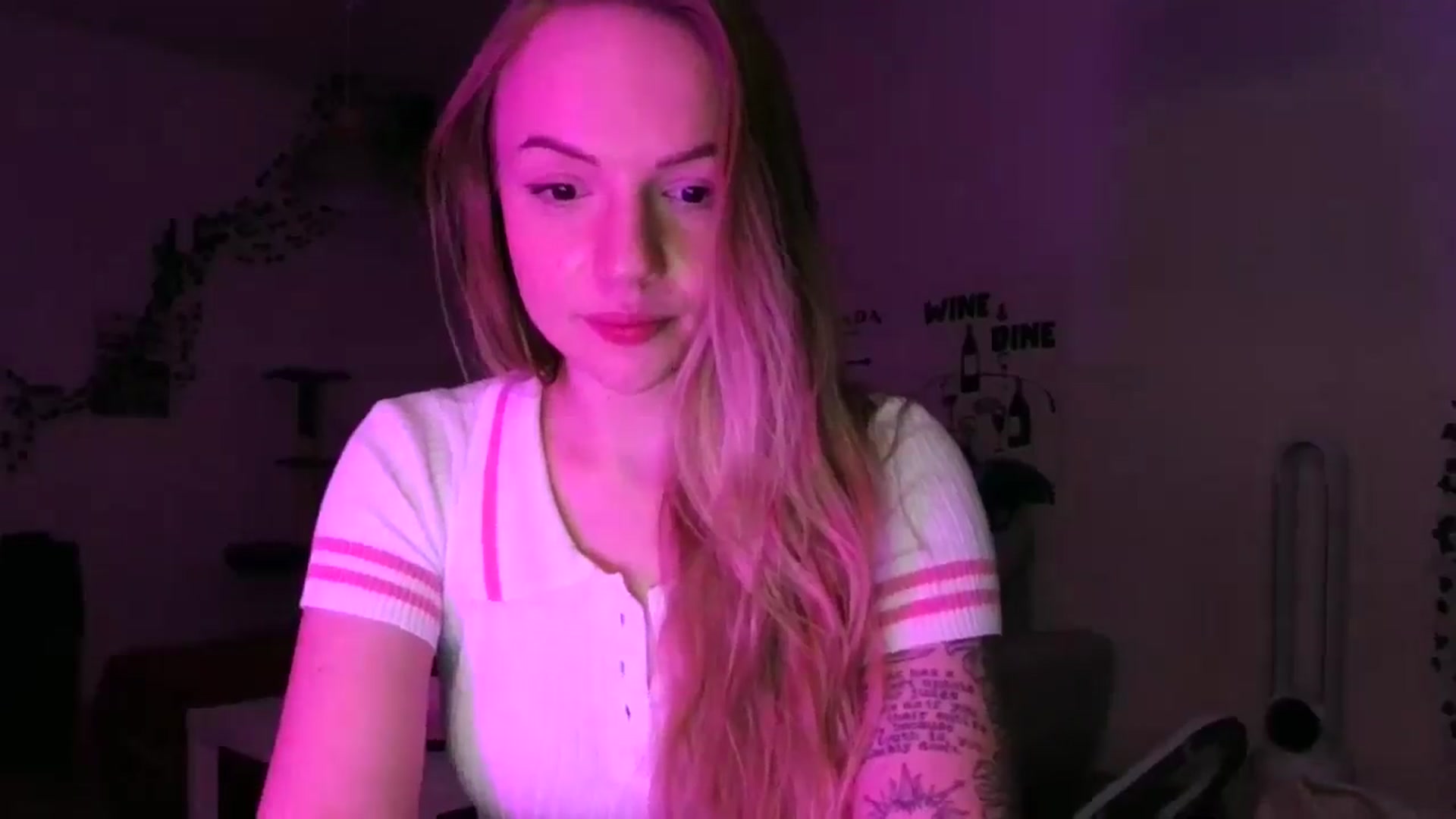 Gallery image thumbnail from hollyjolly's myfreecams stream on, 02/13/2025, 16:08 image 18 of 20