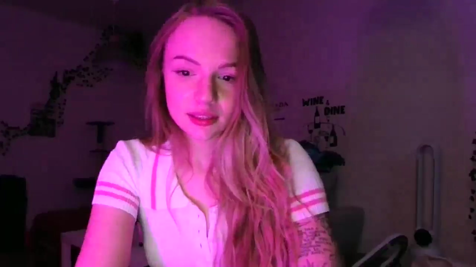 Gallery image thumbnail from hollyjolly's myfreecams stream on, 02/13/2025, 16:08 image 13 of 20