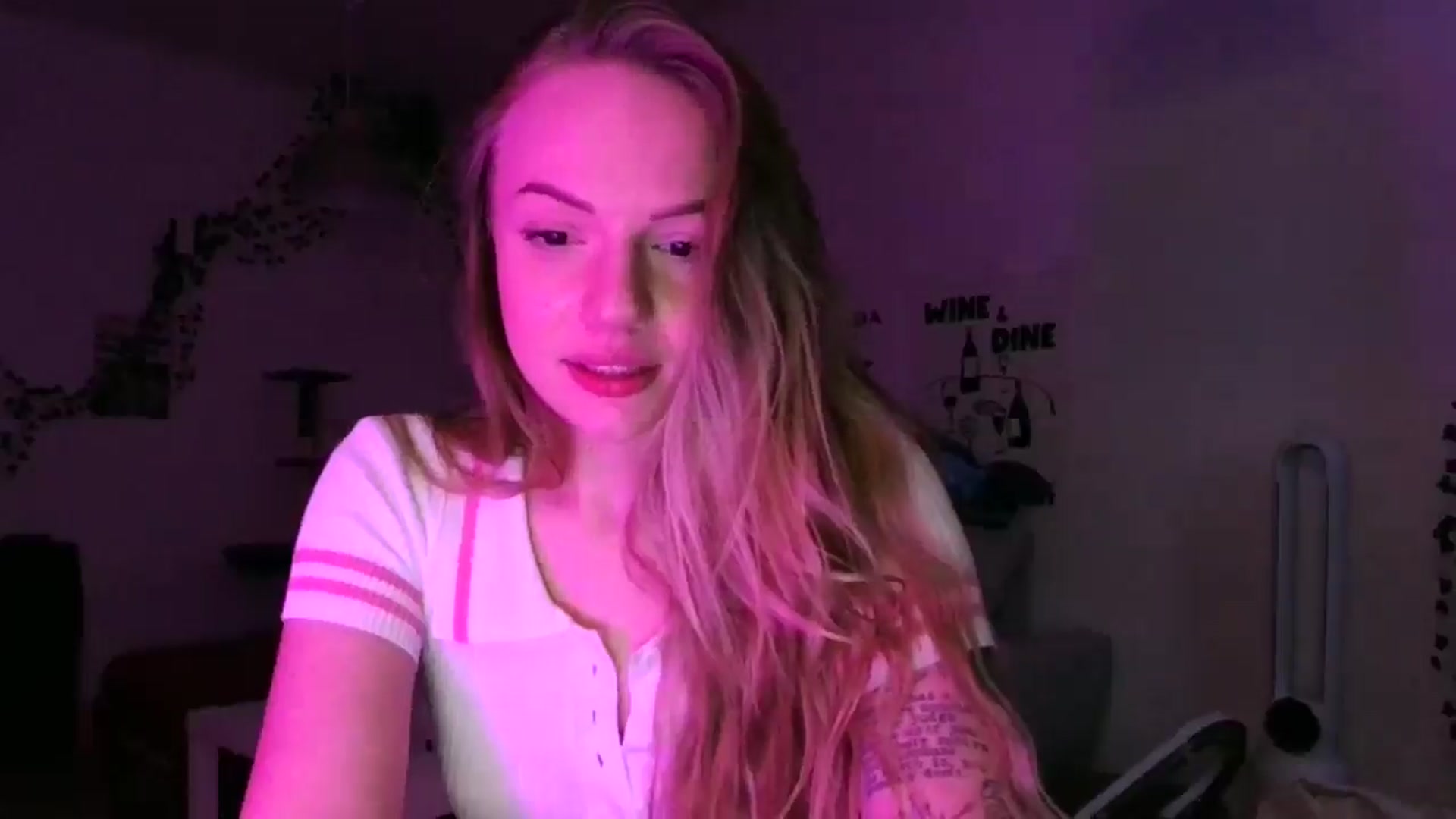 Gallery image thumbnail from hollyjolly's myfreecams stream on, 02/13/2025, 16:08 image 11 of 20