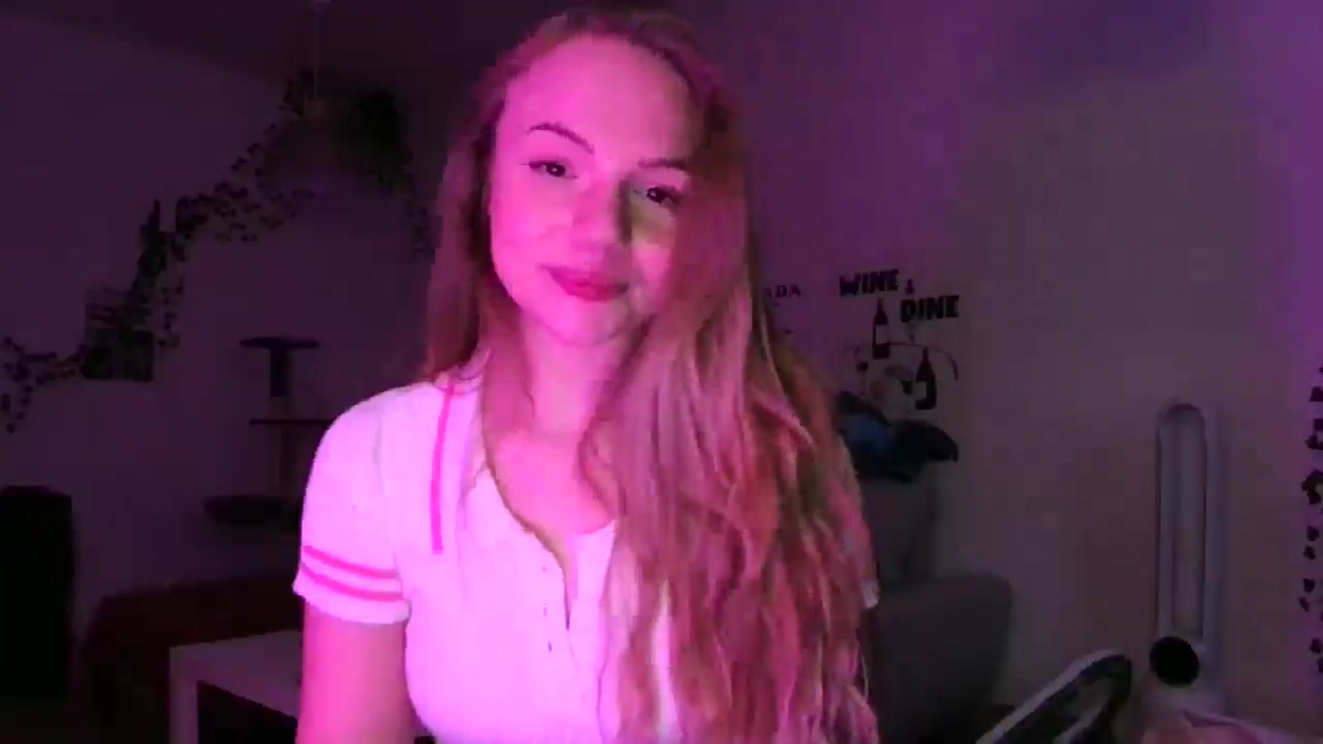 Gallery image thumbnail from hollyjolly's myfreecams stream on, 02/13/2025, 16:08 image 12 of 20