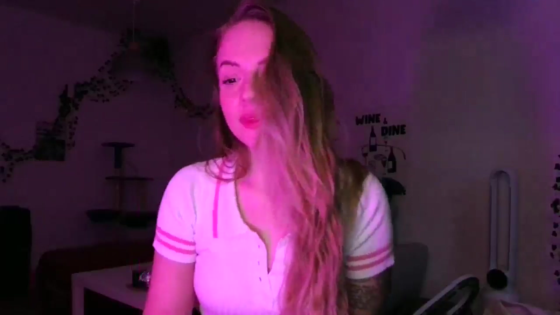 Gallery image thumbnail from hollyjolly's myfreecams stream on, 02/13/2025, 16:08 image 10 of 20