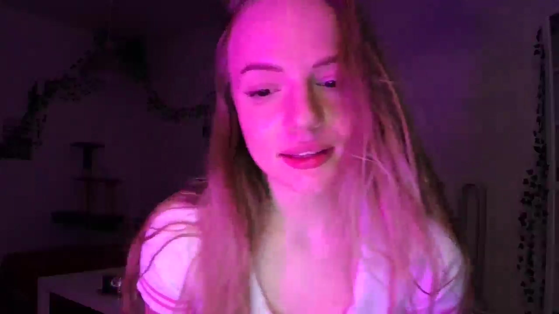 Gallery image thumbnail from hollyjolly's myfreecams stream on, 02/13/2025, 17:38 image 10 of 20