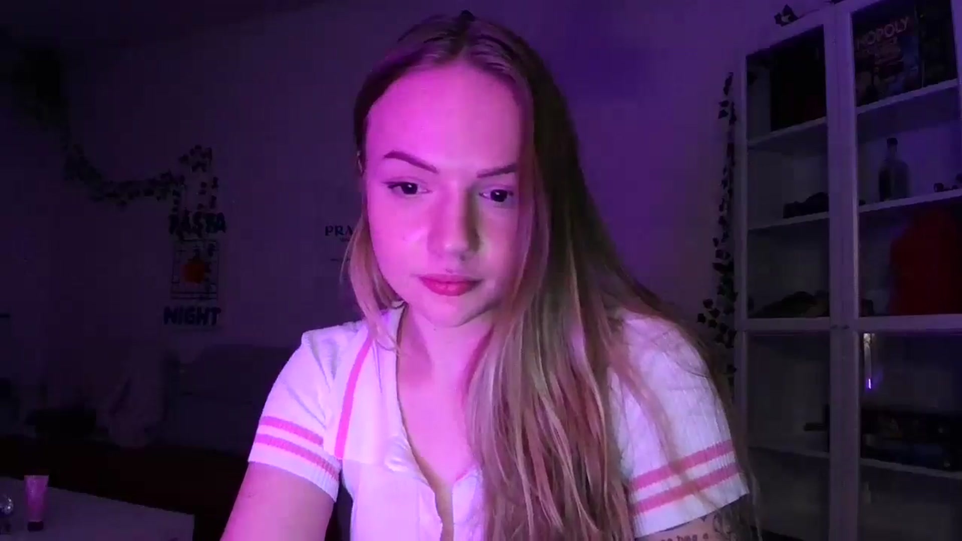 Gallery image thumbnail from hollyjolly's myfreecams stream on, 02/13/2025, 18:52 image 15 of 20