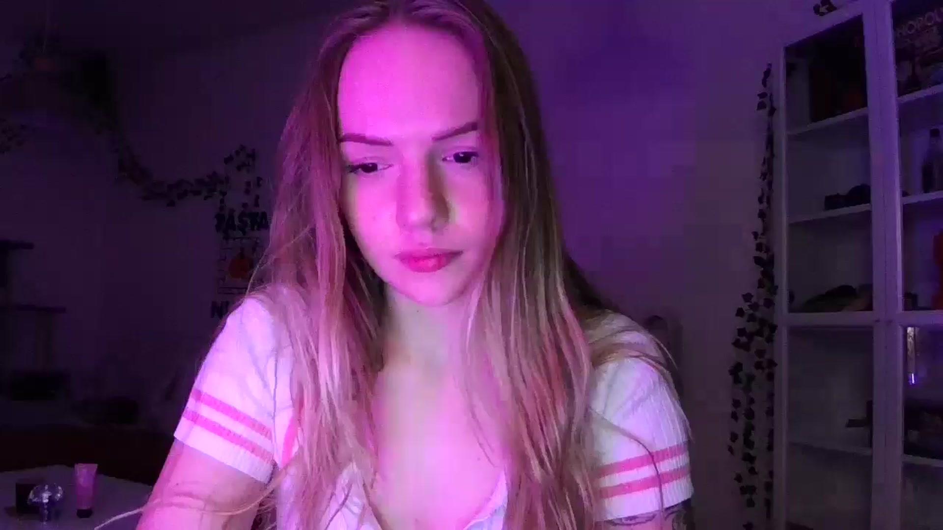 Gallery image thumbnail from hollyjolly's myfreecams stream on, 02/13/2025, 18:52 image 2 of 20