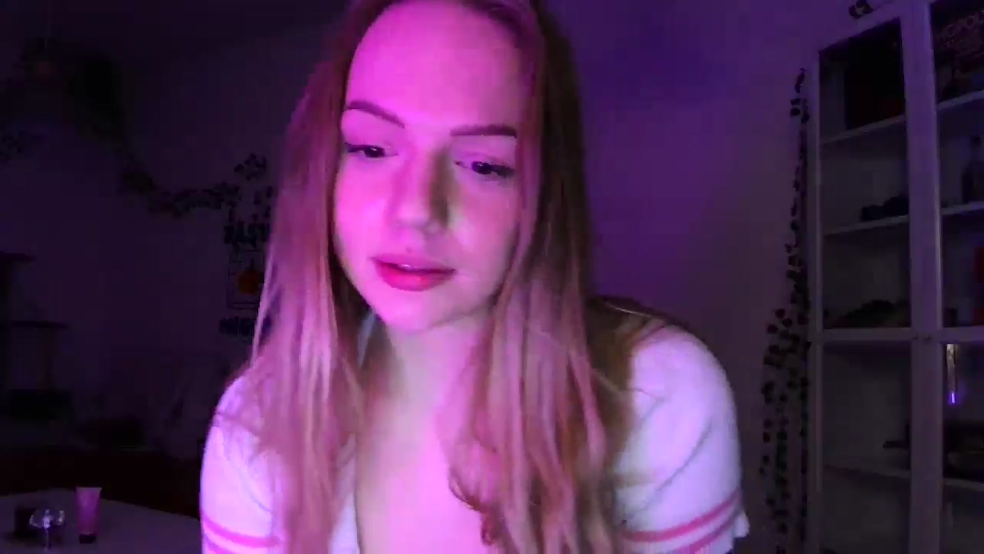 Gallery image thumbnail from hollyjolly's myfreecams stream on, 02/13/2025, 18:52 image 3 of 20