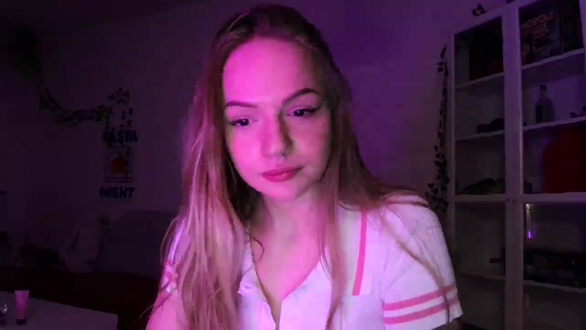 Gallery image thumbnail from hollyjolly's myfreecams stream on, 02/13/2025, 18:52 image 19 of 20