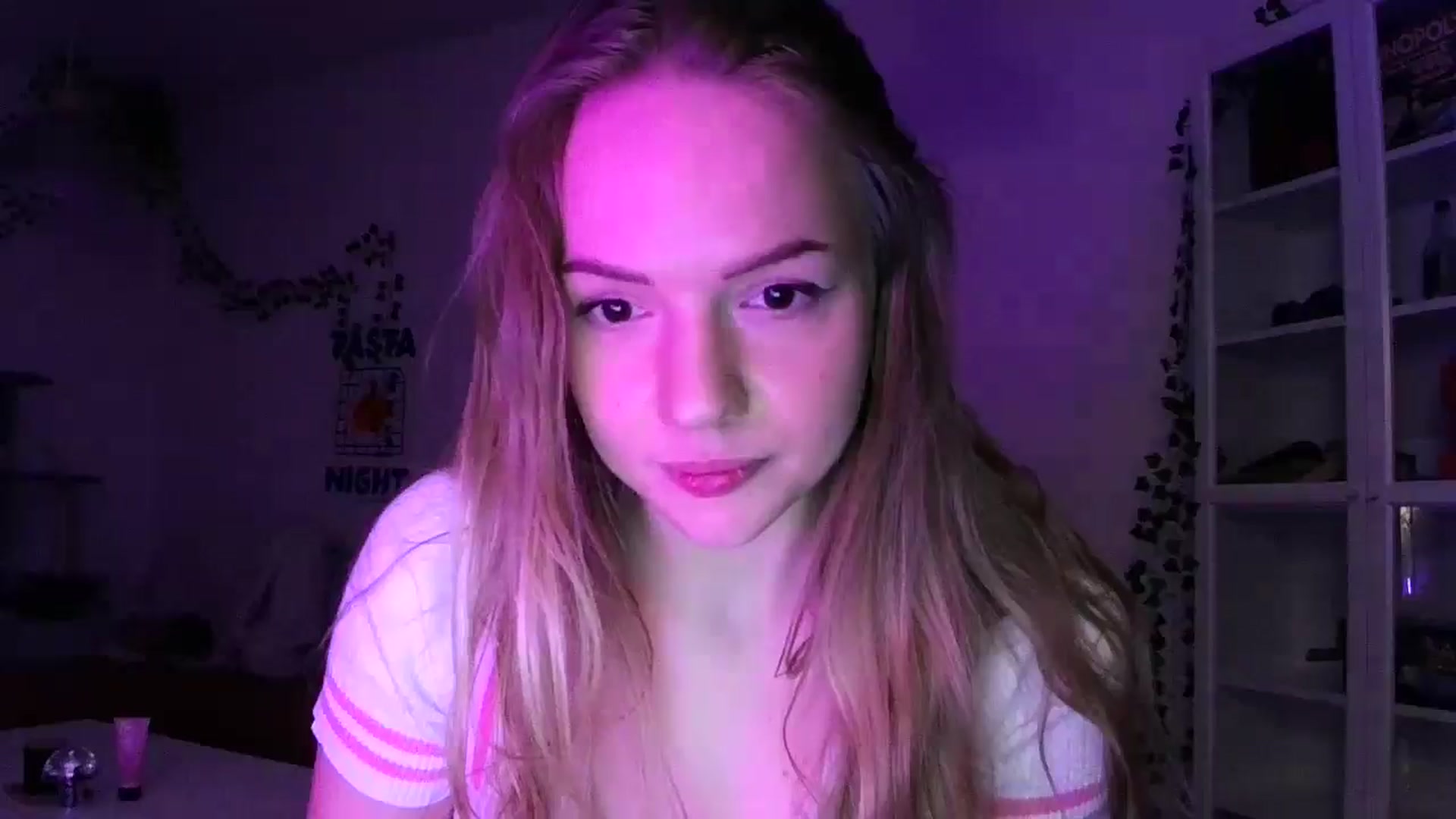 Gallery image thumbnail from hollyjolly's myfreecams stream on, 02/13/2025, 18:52 image 6 of 20