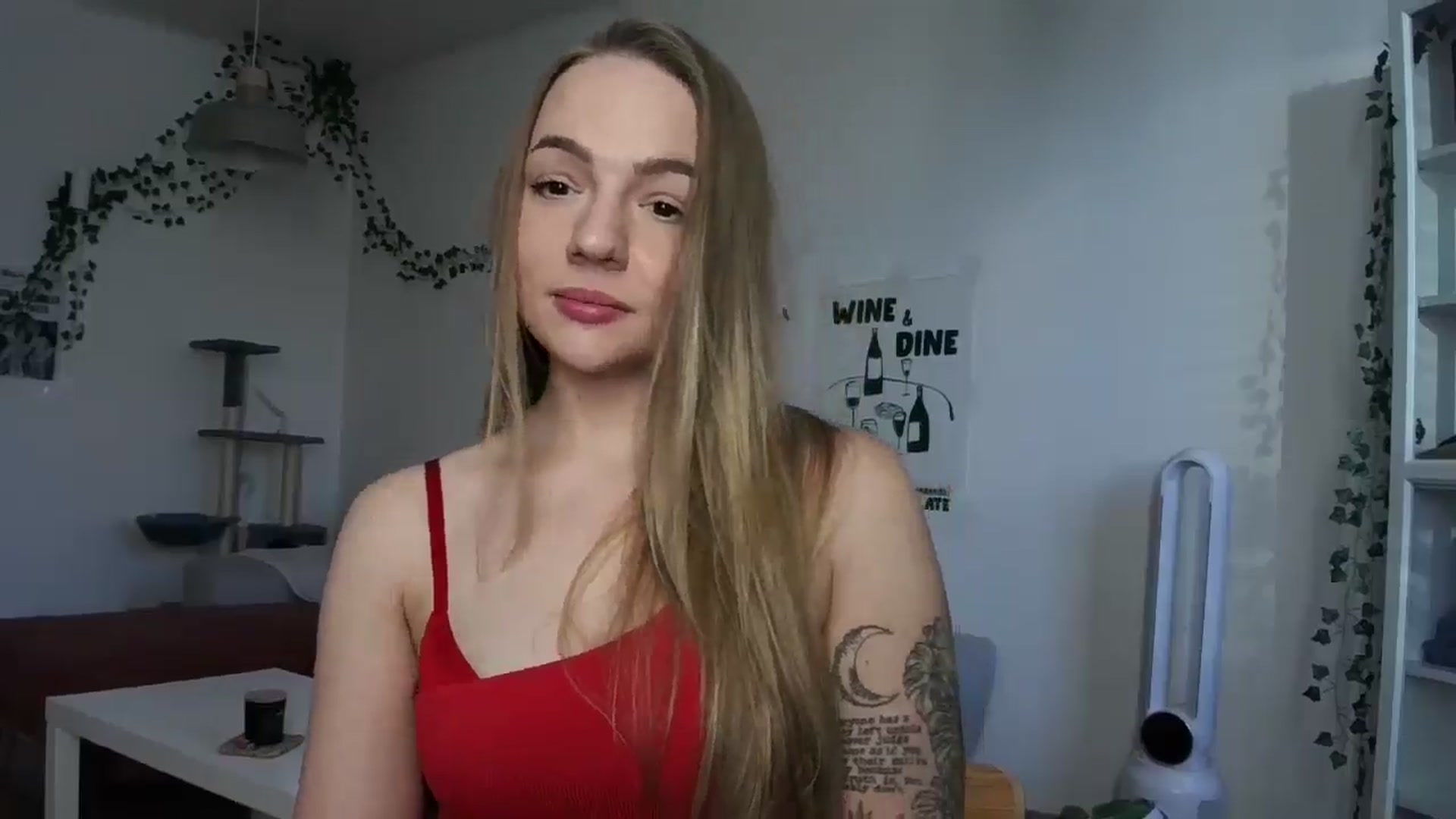 Gallery image thumbnail from hollyjolly's myfreecams stream on, 02/16/2025, 14:46 image 12 of 20