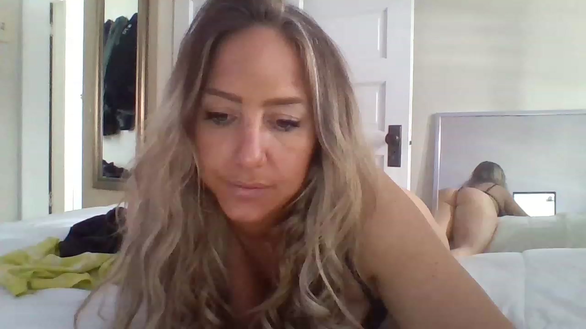 Gallery image thumbnail from hollywoodhot1's myfreecams stream on, 03/09/2023, 16:29 image 20 of 20