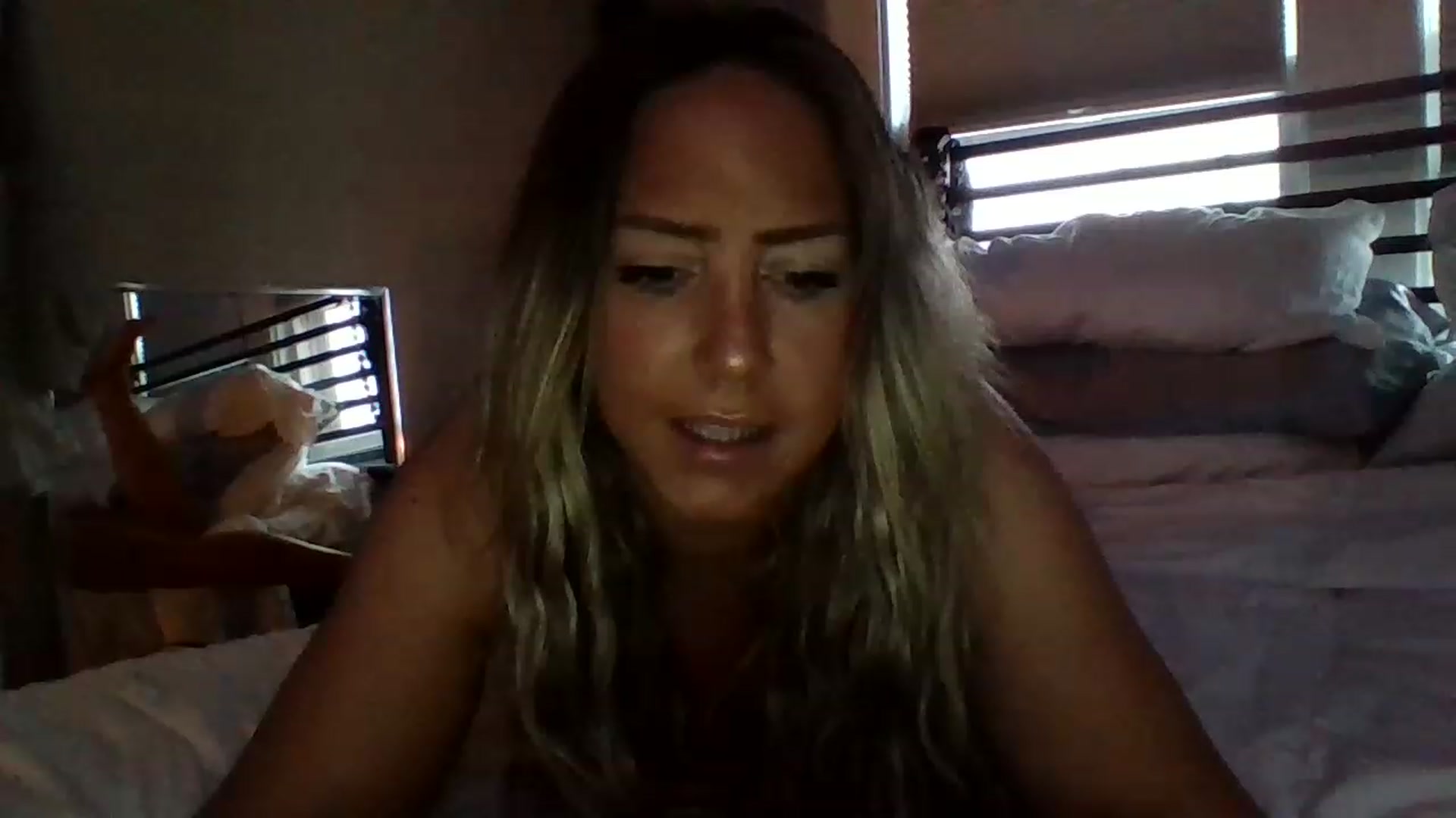 Gallery image thumbnail from hollywoodhot1's myfreecams stream on, 03/22/2023, 13:28 image 3 of 20
