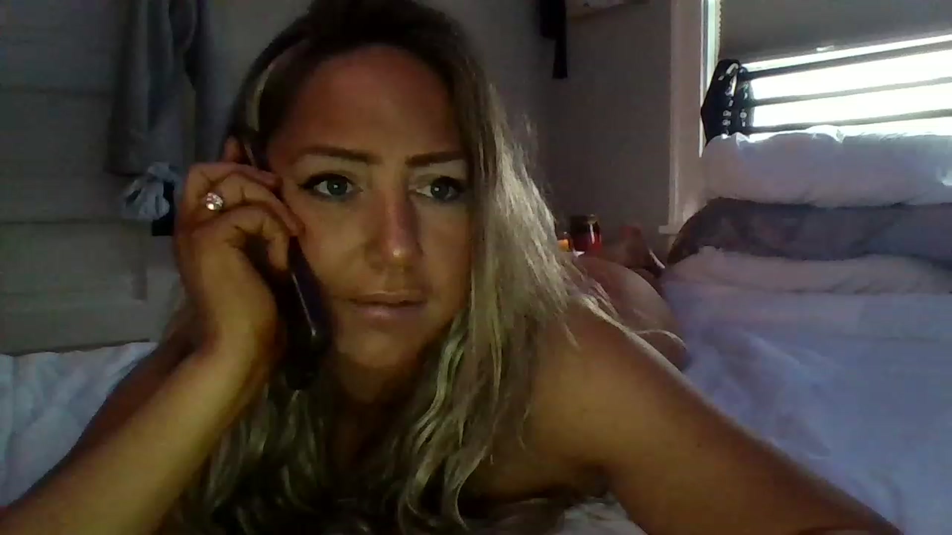 Gallery image thumbnail from hollywoodhot1's myfreecams stream on, 03/22/2023, 13:28 image 14 of 20