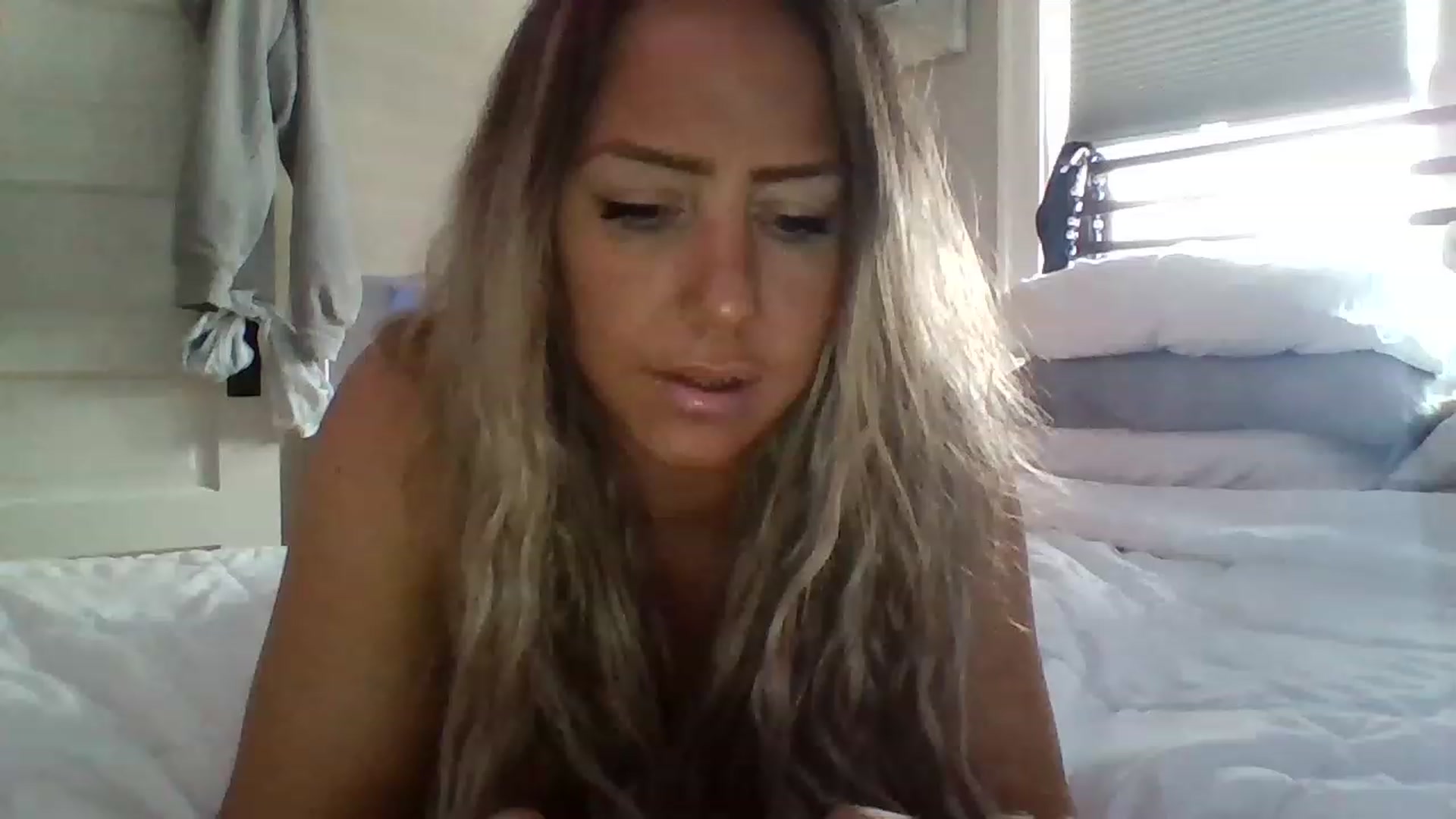 Gallery image thumbnail from hollywoodhot1's myfreecams stream on, 03/22/2023, 16:10 image 20 of 20