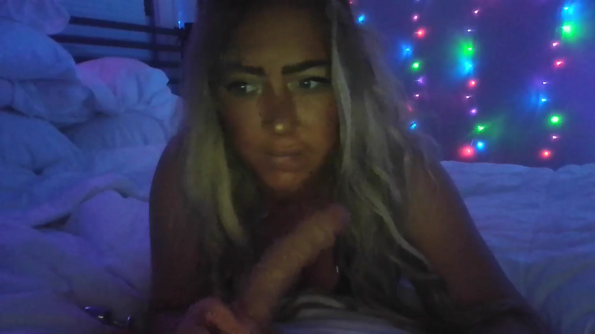 Gallery image thumbnail from hollywoodhot1's myfreecams stream on, 10/17/2024, 08:21 image 3 of 20