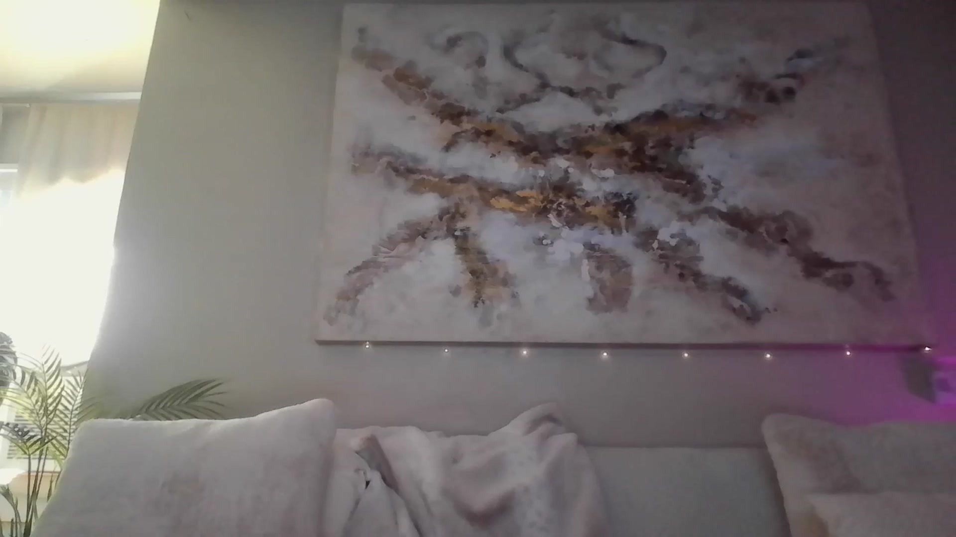 Gallery image thumbnail from hollywoodhot1's myfreecams stream on, 10/20/2024, 16:20 image 10 of 20