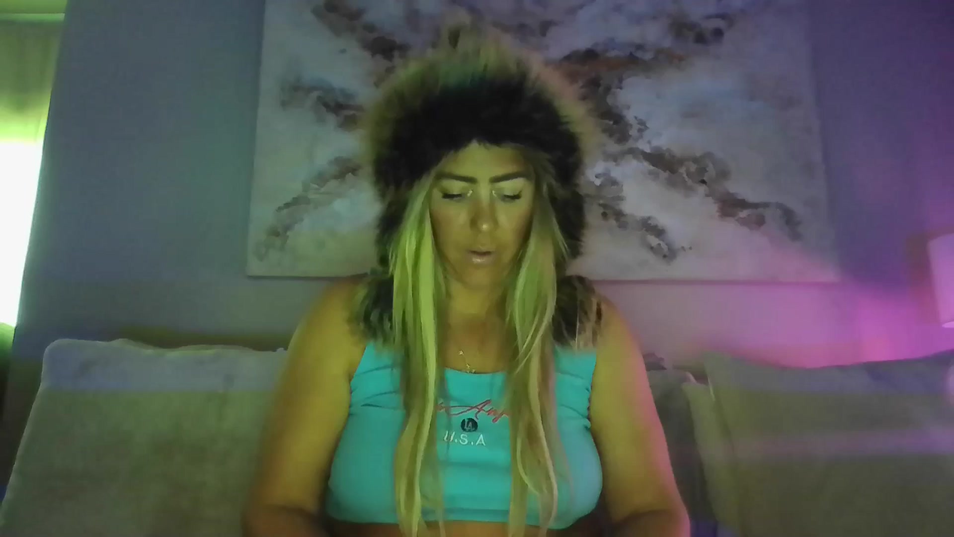 Gallery image thumbnail from hollywoodhot1's myfreecams stream on, 11/22/2024, 17:37 image 3 of 20