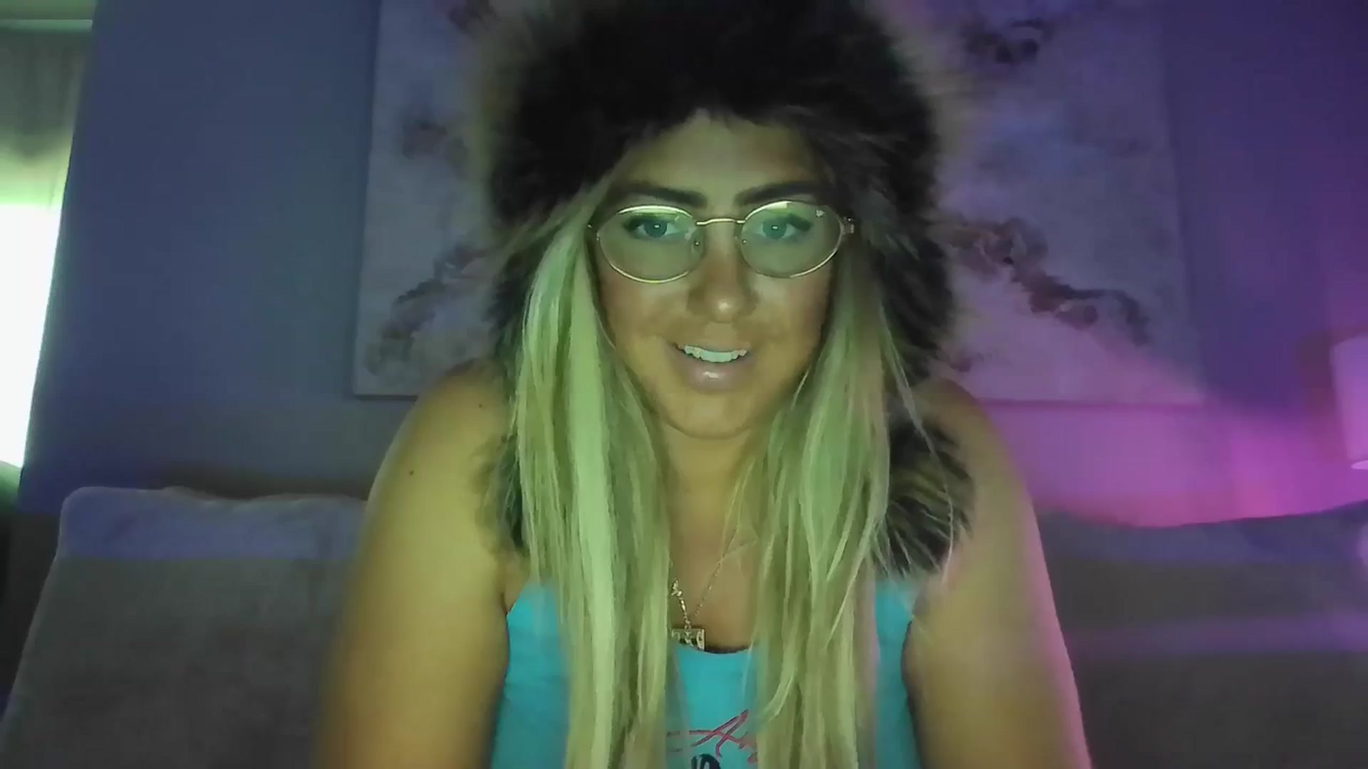 Gallery image thumbnail from hollywoodhot1's myfreecams stream on, 11/22/2024, 17:37 image 5 of 20