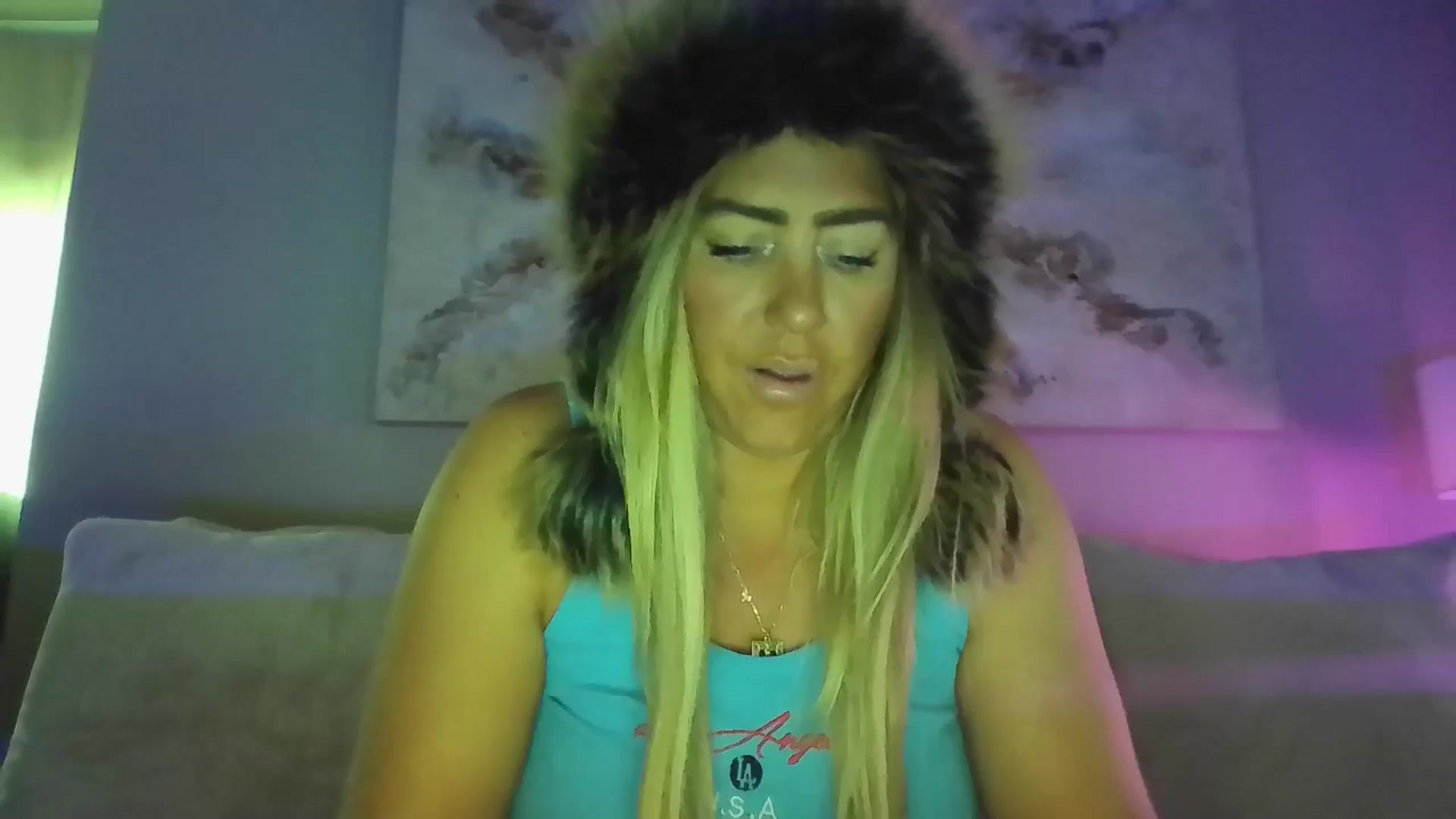Gallery image thumbnail from hollywoodhot1's myfreecams stream on, 11/22/2024, 17:37 image 1 of 20