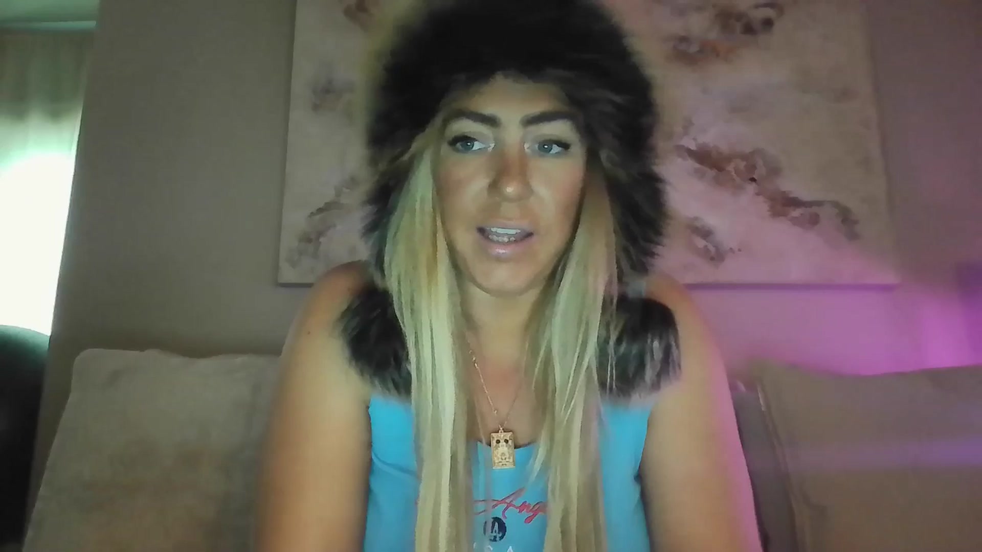 Gallery image thumbnail from hollywoodhot1's myfreecams stream on, 11/22/2024, 17:37 image 10 of 20