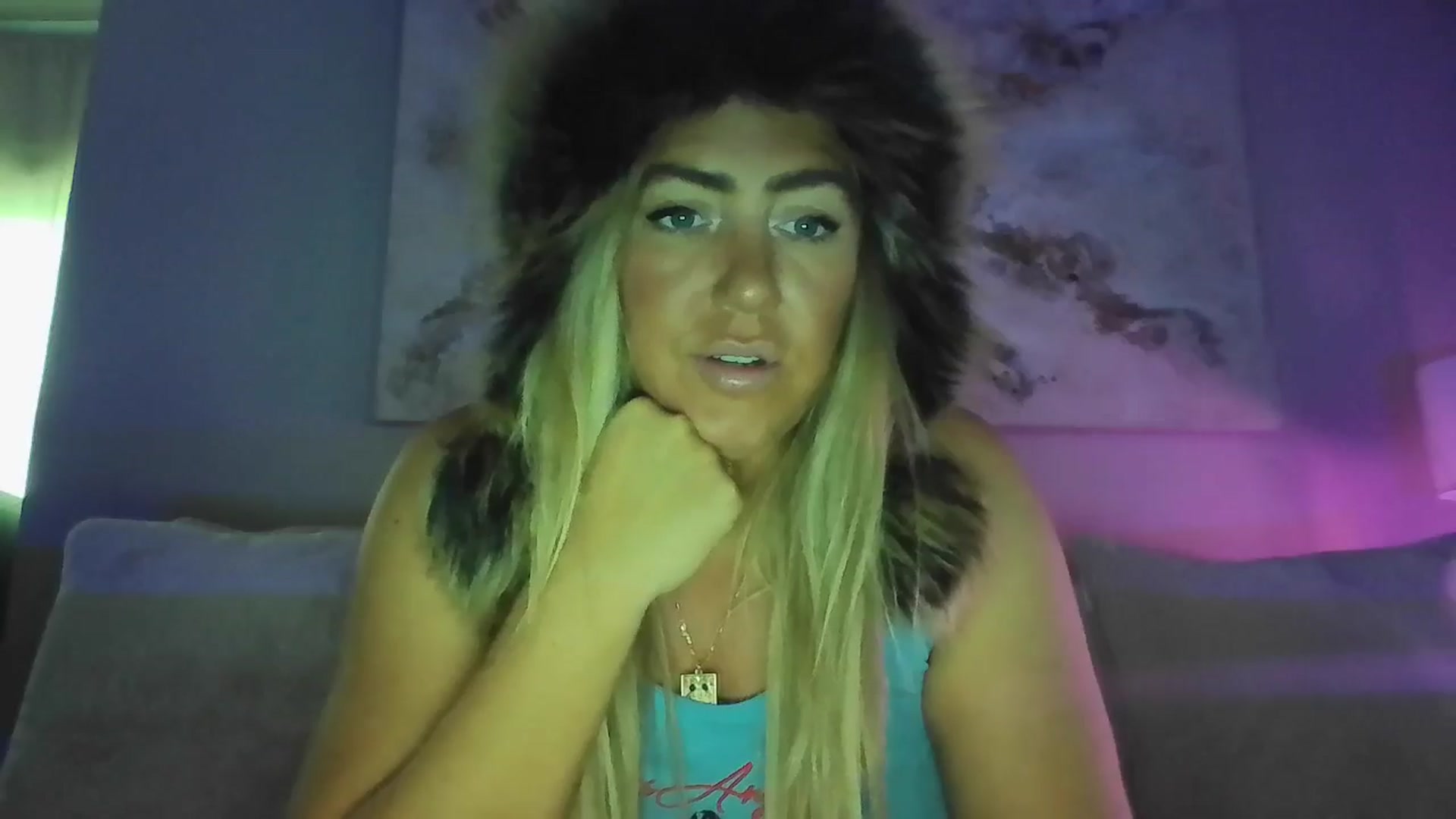 Gallery image thumbnail from hollywoodhot1's myfreecams stream on, 11/22/2024, 17:37 image 6 of 20
