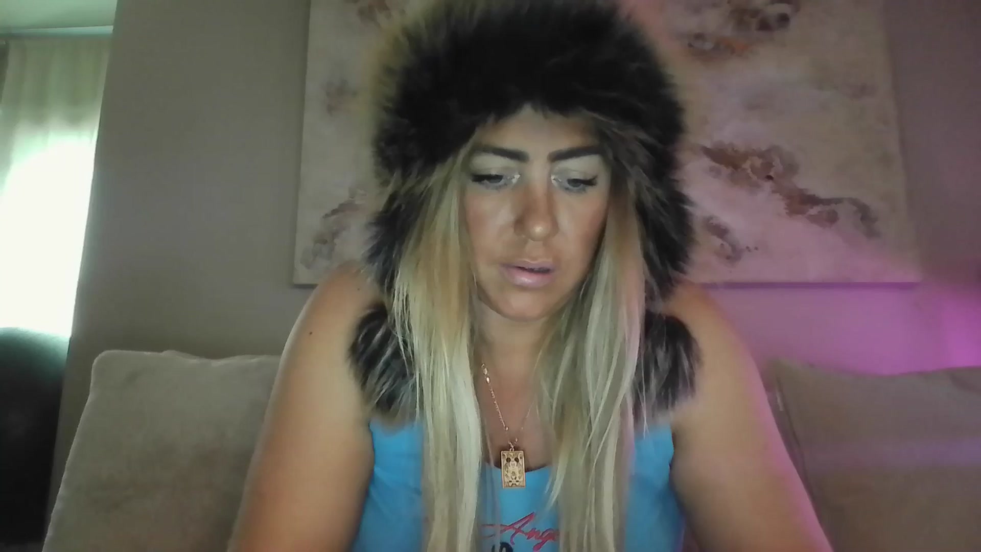 Gallery image thumbnail from hollywoodhot1's myfreecams stream on, 11/22/2024, 17:37 image 16 of 20
