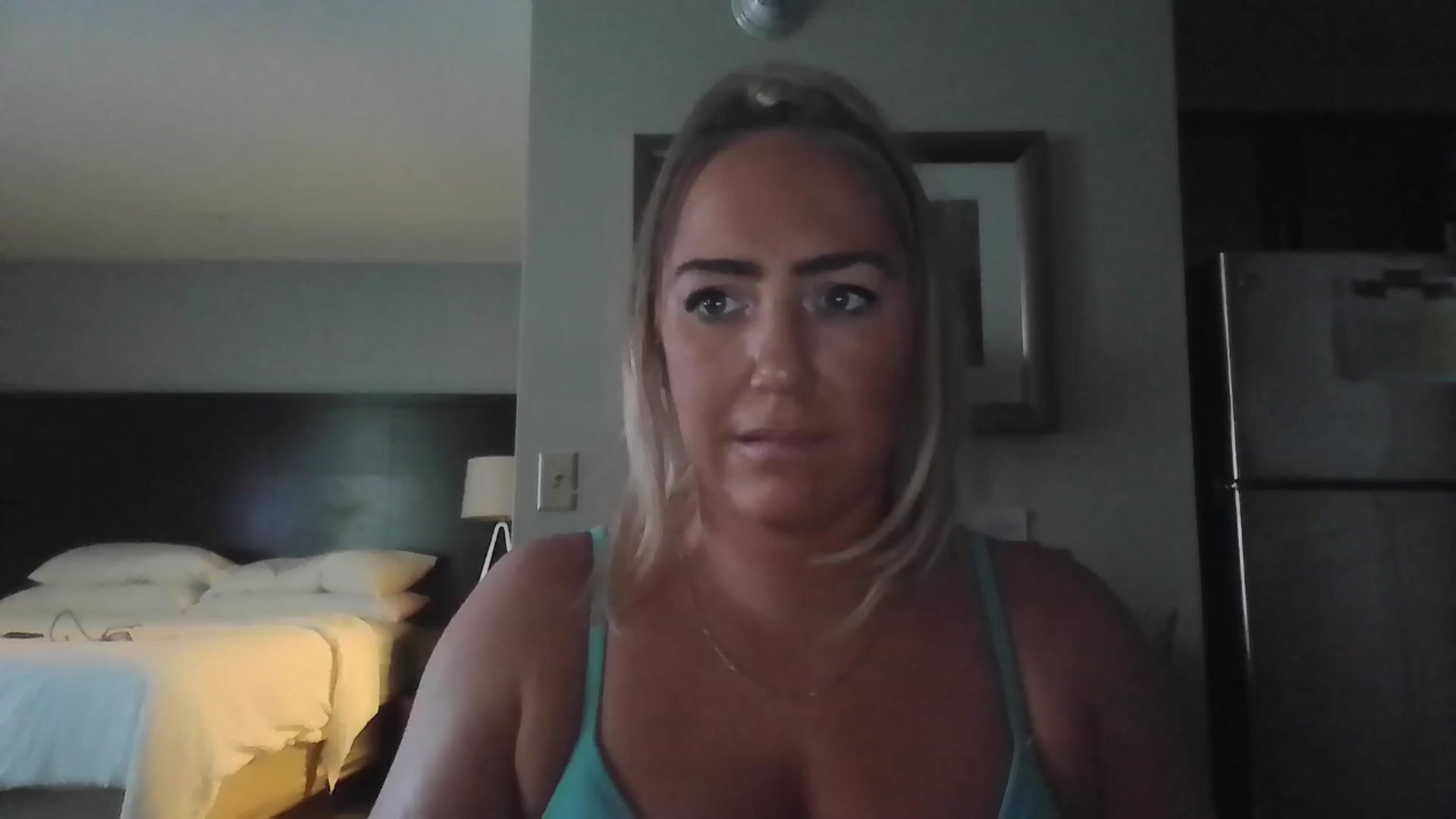 Gallery image thumbnail from hollywoodhot1's myfreecams stream on, 11/27/2024, 19:37 image 5 of 20