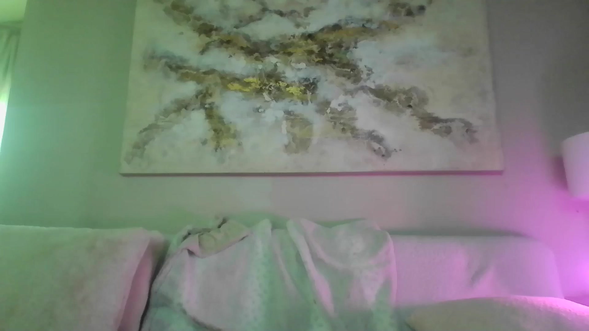 Gallery image thumbnail from hollywoodhot1's myfreecams stream on, 12/19/2024, 15:32 image 18 of 20