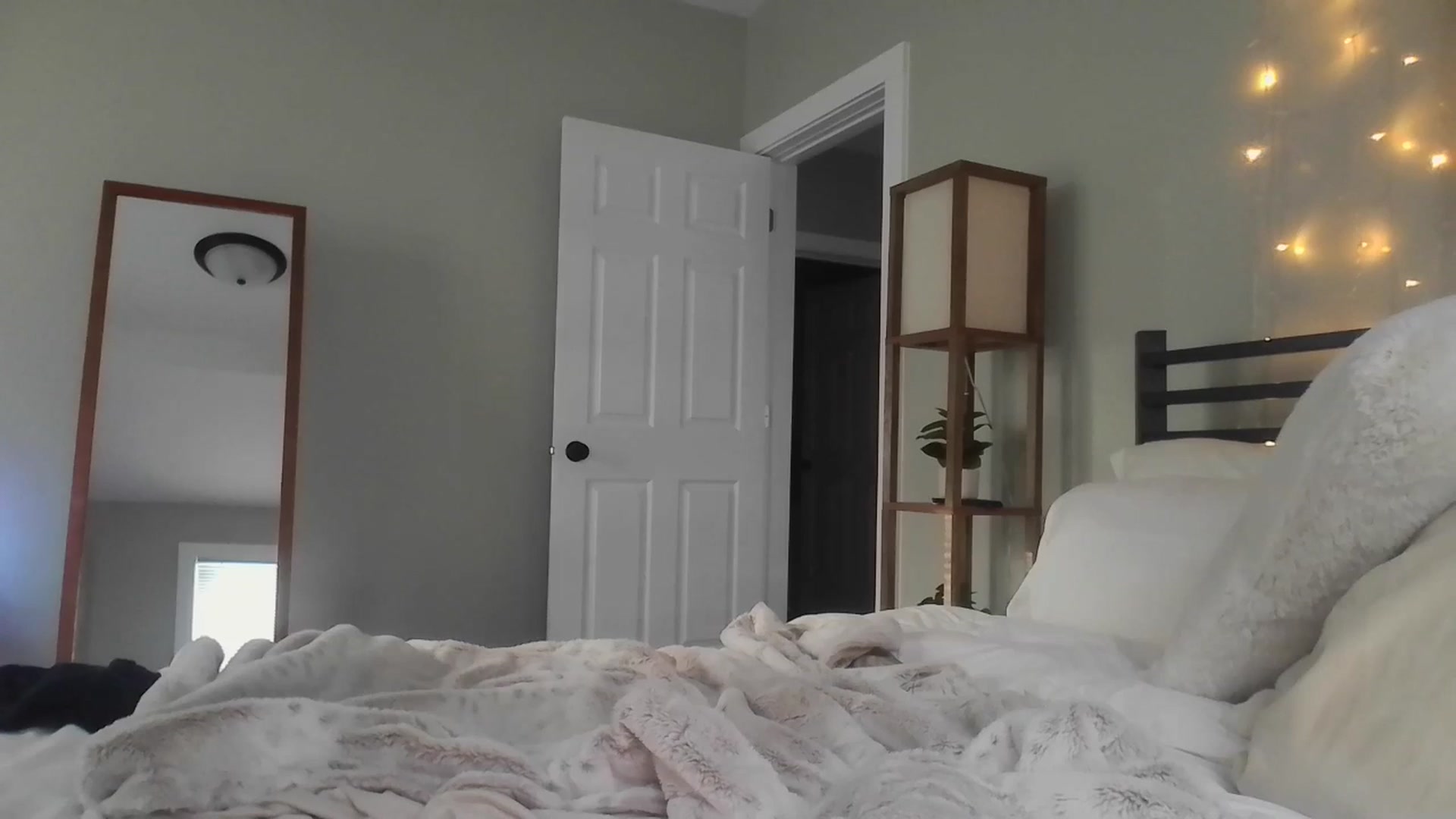 Gallery image thumbnail from hollywoodhot1's myfreecams stream on, 01/18/2025, 19:45 image 6 of 20