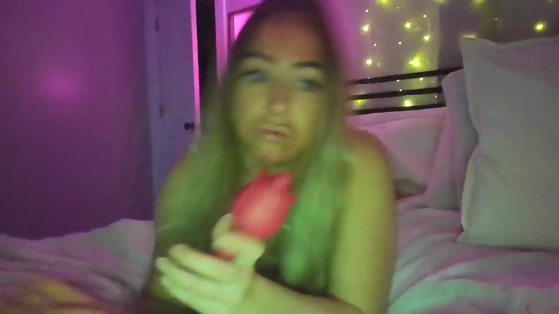 Gallery image thumbnail from hollywoodhot1's myfreecams stream on, 01/22/2025, 11:54 image 11 of 20