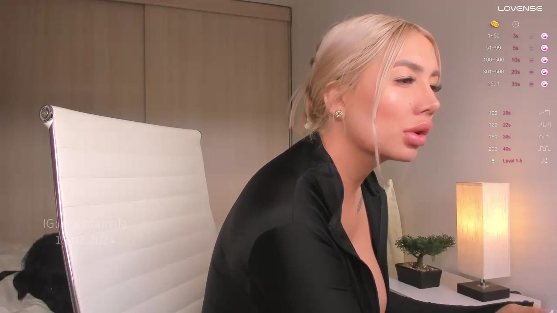 Gallery image thumbnail from holy_blonde's myfreecams stream on, 02/15/2024, 17:36 image 18 of 20