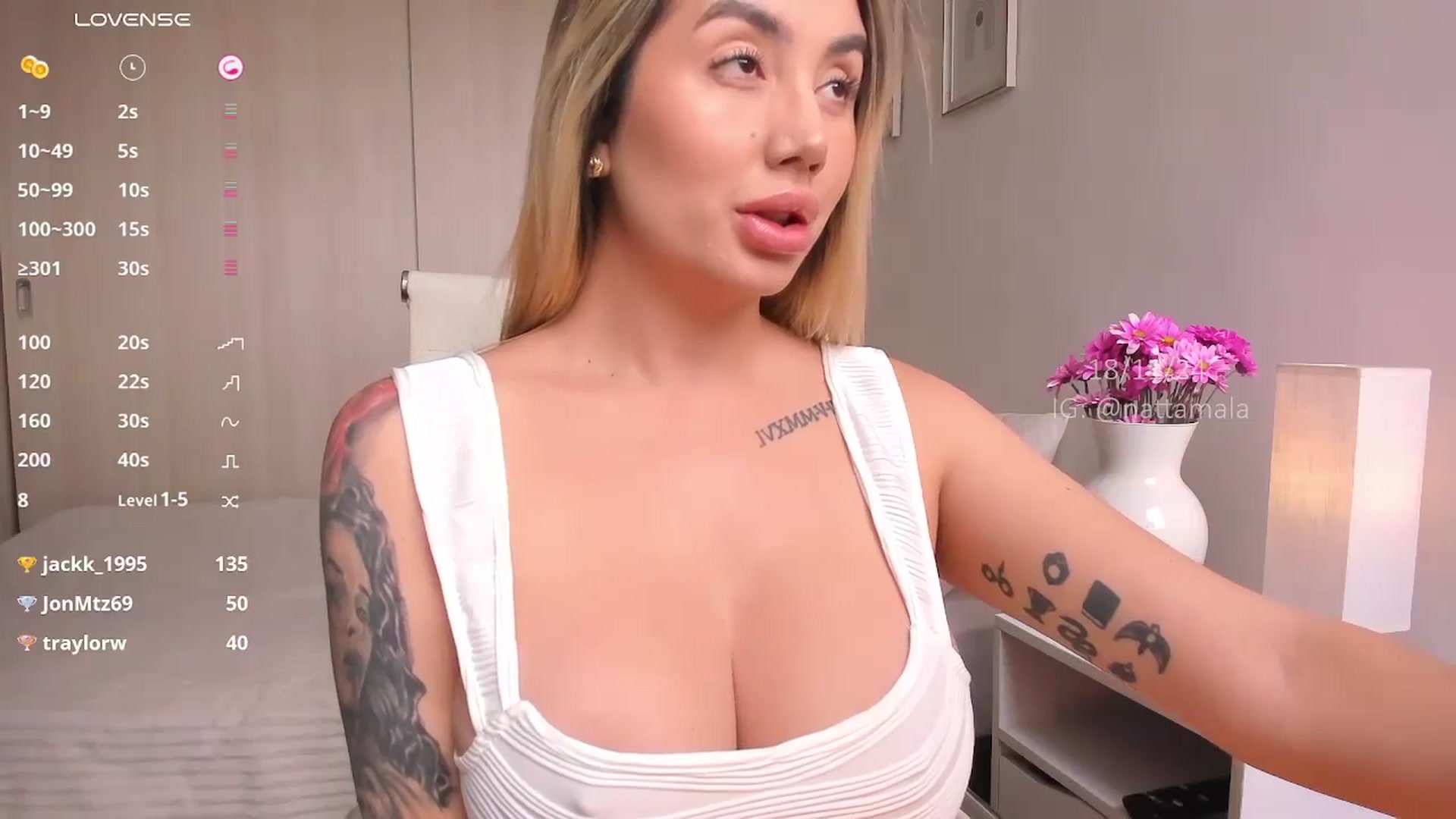 Gallery image thumbnail from holy_blonde's myfreecams stream on, 11/18/2024, 16:17 image 19 of 20