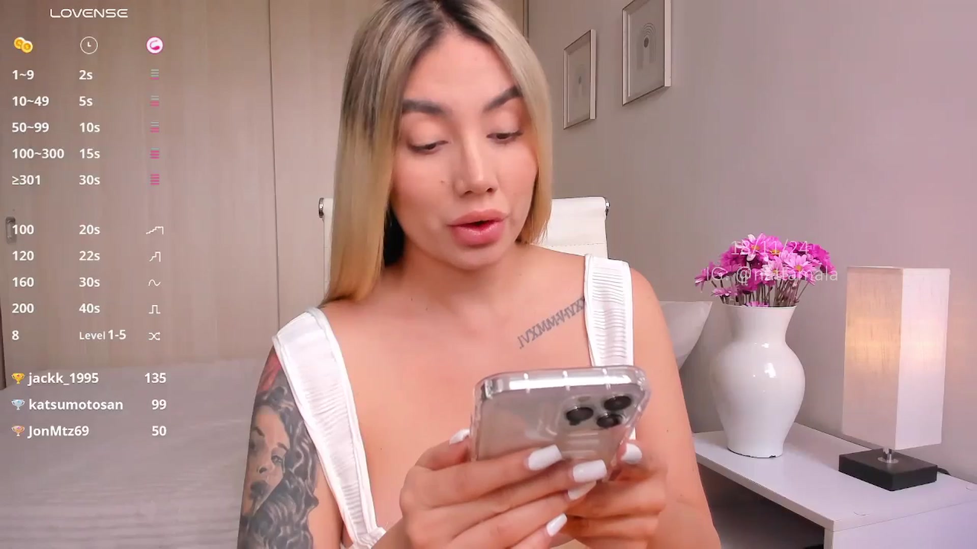 Gallery image thumbnail from holy_blonde's myfreecams stream on, 11/18/2024, 17:08 image 20 of 20