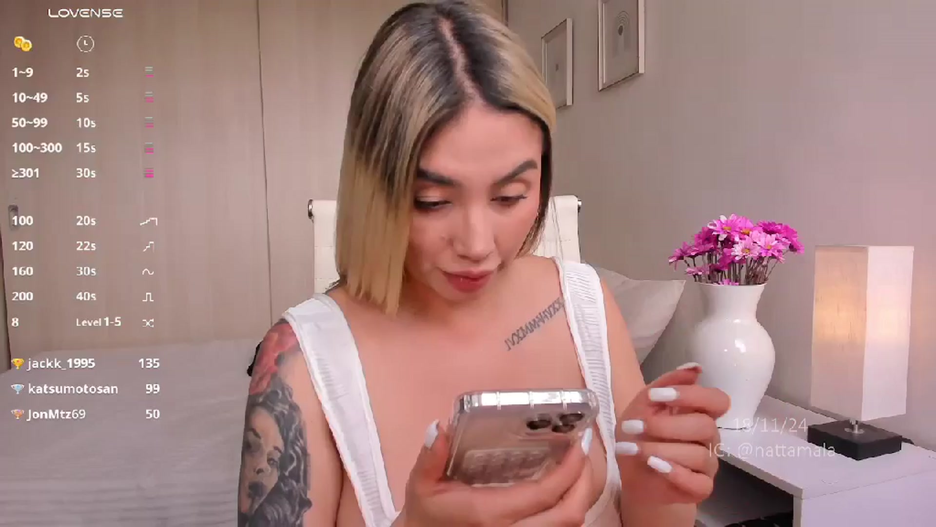 Gallery image thumbnail from holy_blonde's myfreecams stream on, 11/18/2024, 17:28 image 19 of 20