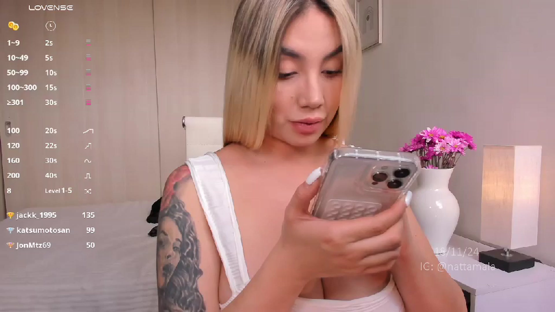 Gallery image thumbnail from holy_blonde's myfreecams stream on, 11/18/2024, 17:28 image 18 of 20