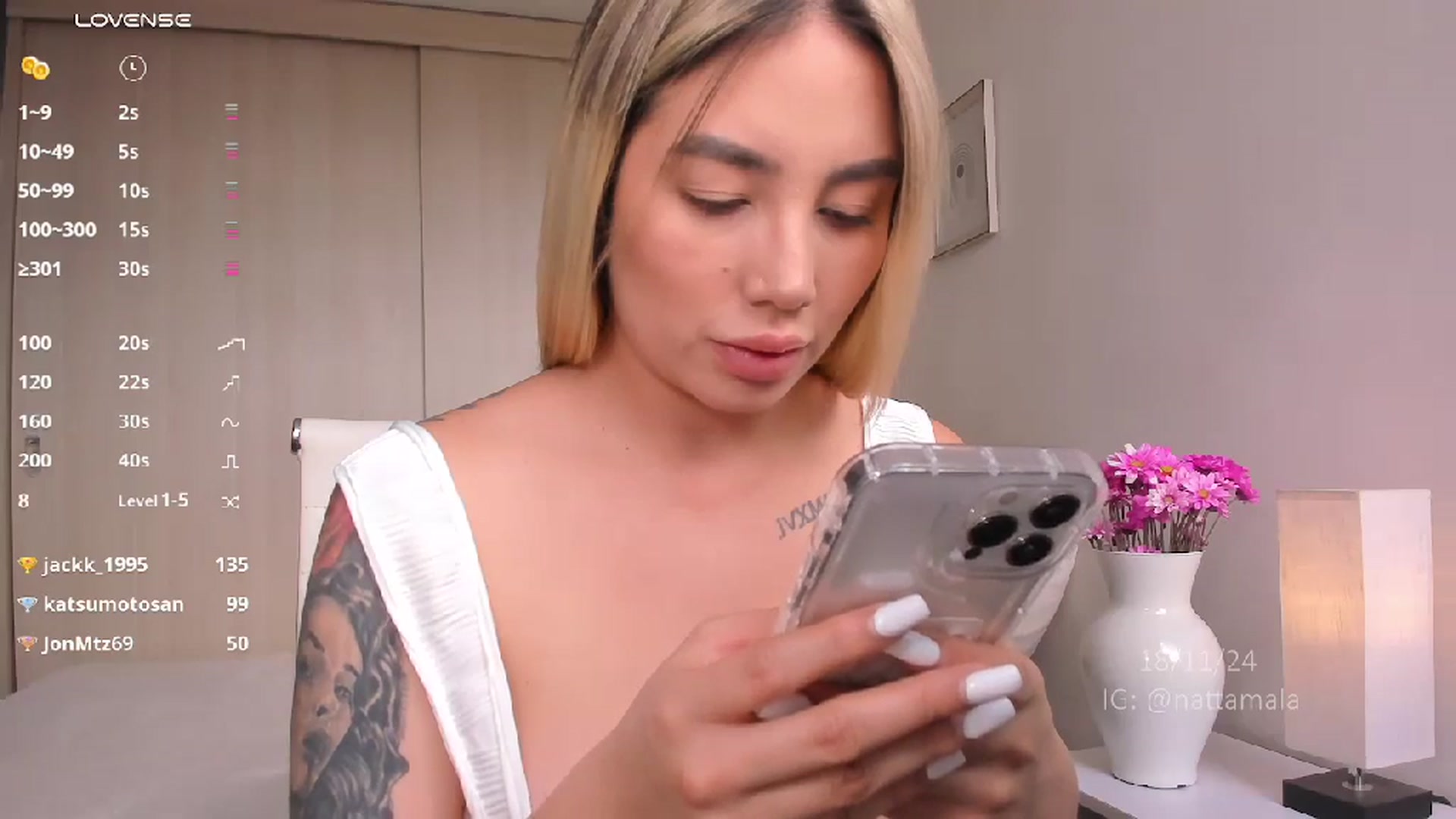 Gallery image thumbnail from holy_blonde's myfreecams stream on, 11/18/2024, 18:11 image 9 of 20
