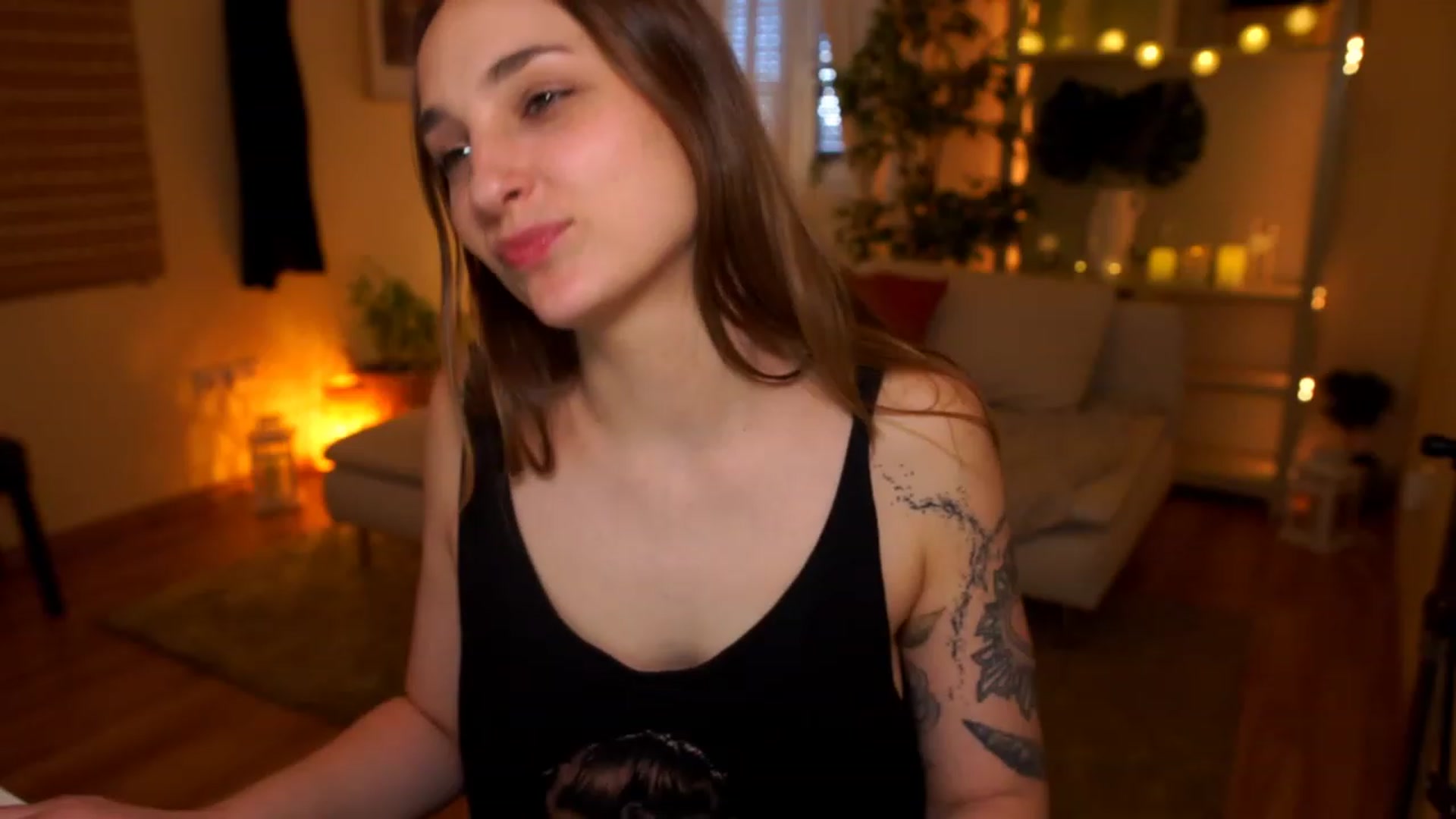 Gallery image thumbnail from holy_psyche's myfreecams stream on, 03/16/2023, 12:46 image 9 of 20