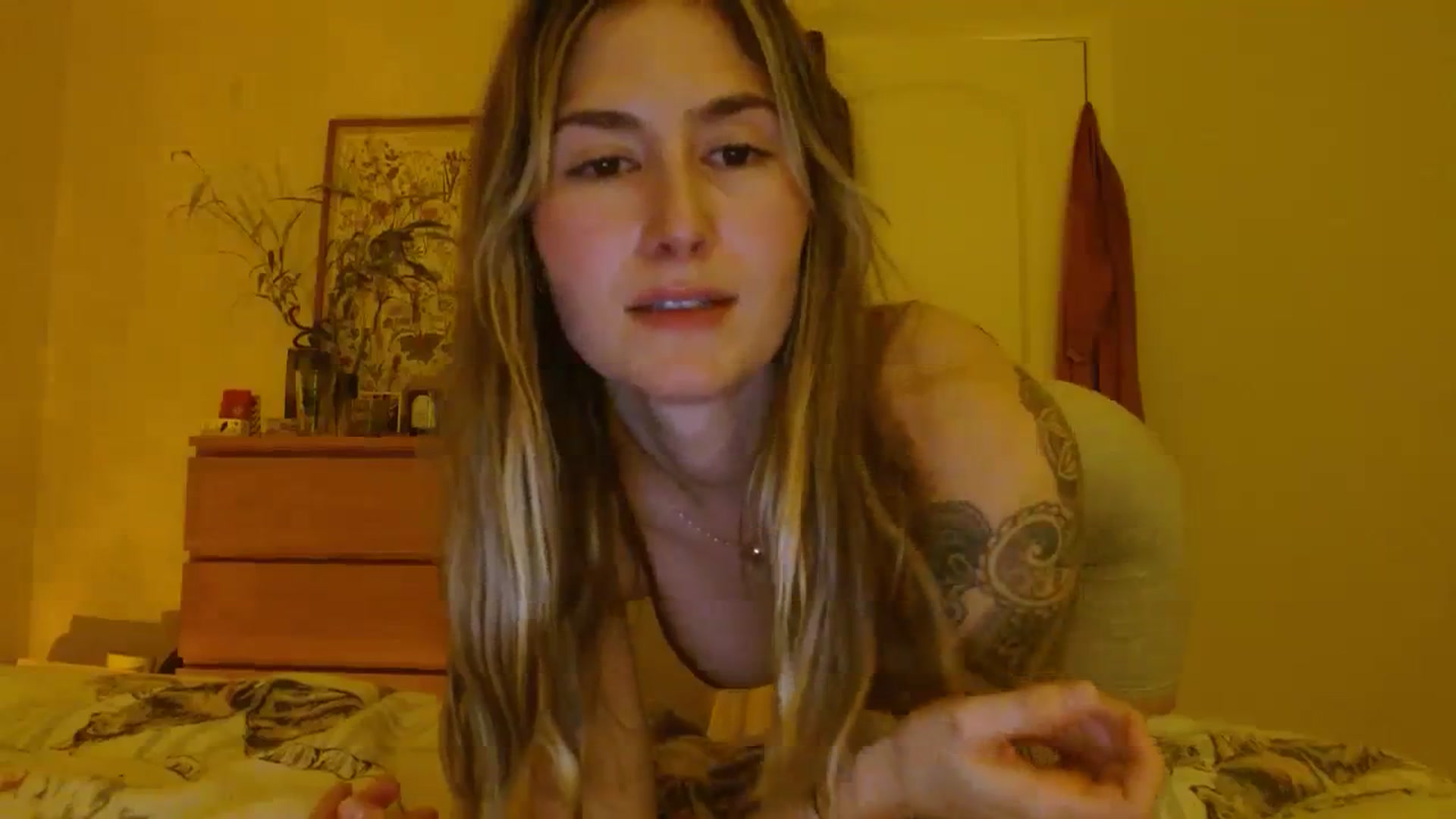 Gallery image thumbnail from honey28's myfreecams stream on, 01/11/2024, 06:23 image 16 of 20