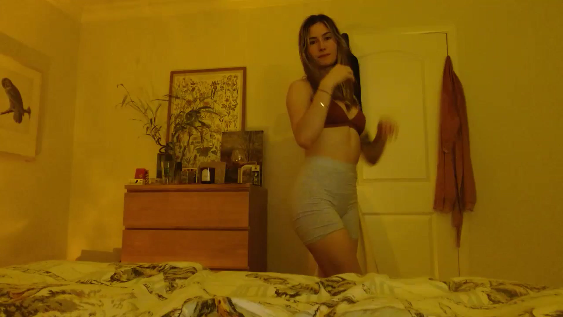 Gallery image thumbnail from honey28's myfreecams stream on, 01/11/2024, 06:23 image 10 of 20