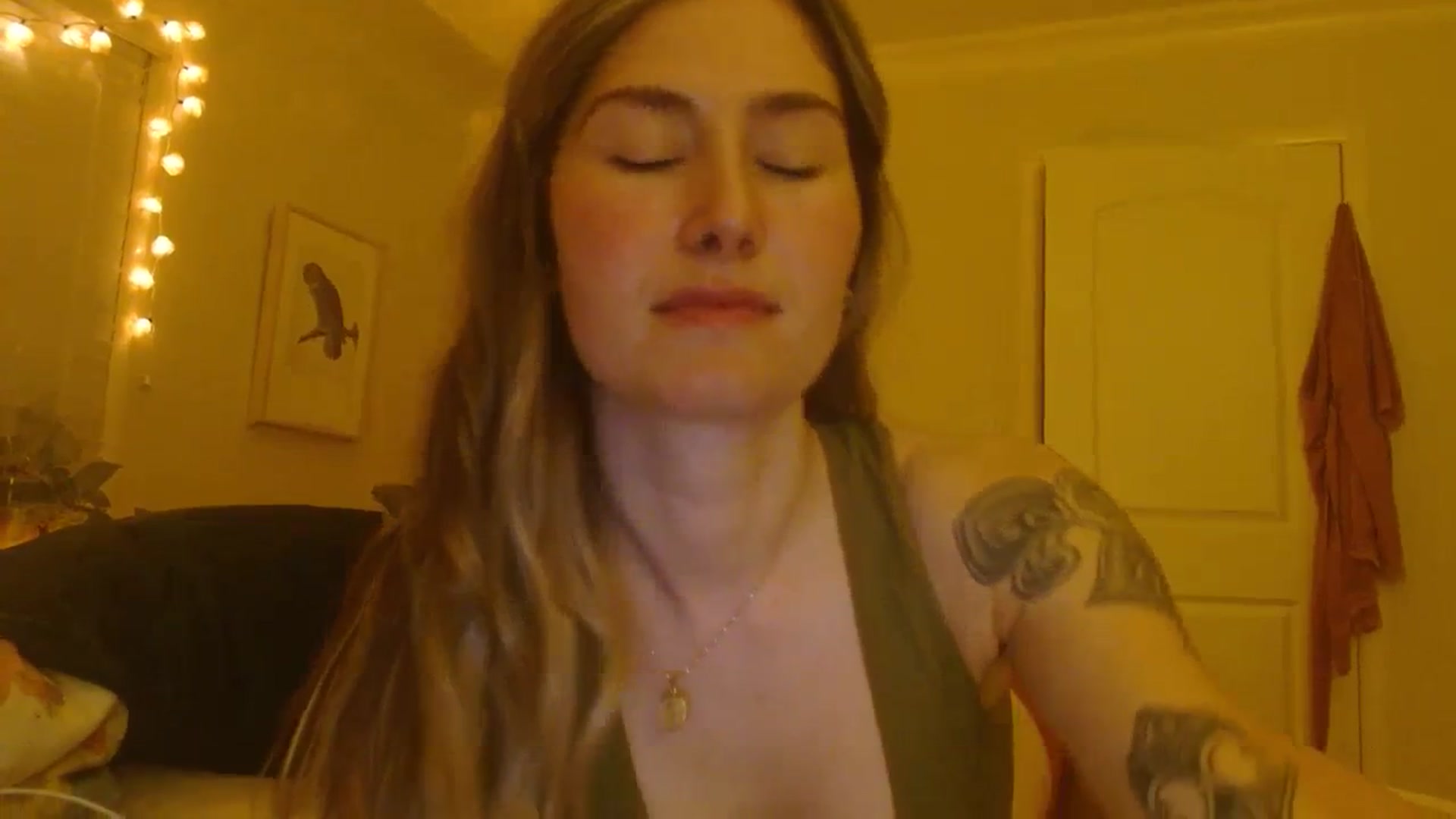 Gallery image thumbnail from honey28's myfreecams stream on, 02/09/2024, 06:35 image 2 of 20