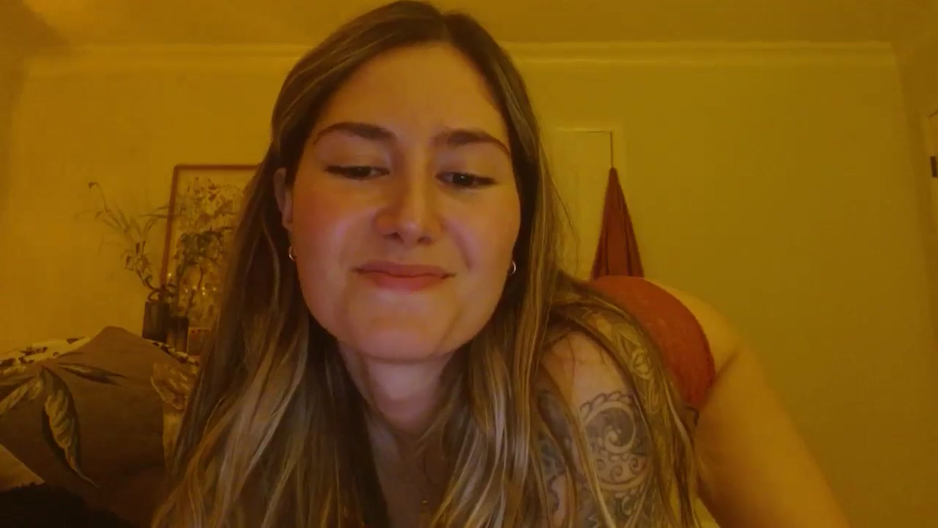 Gallery image thumbnail from honey28's myfreecams stream on, 02/09/2024, 06:35 image 17 of 20
