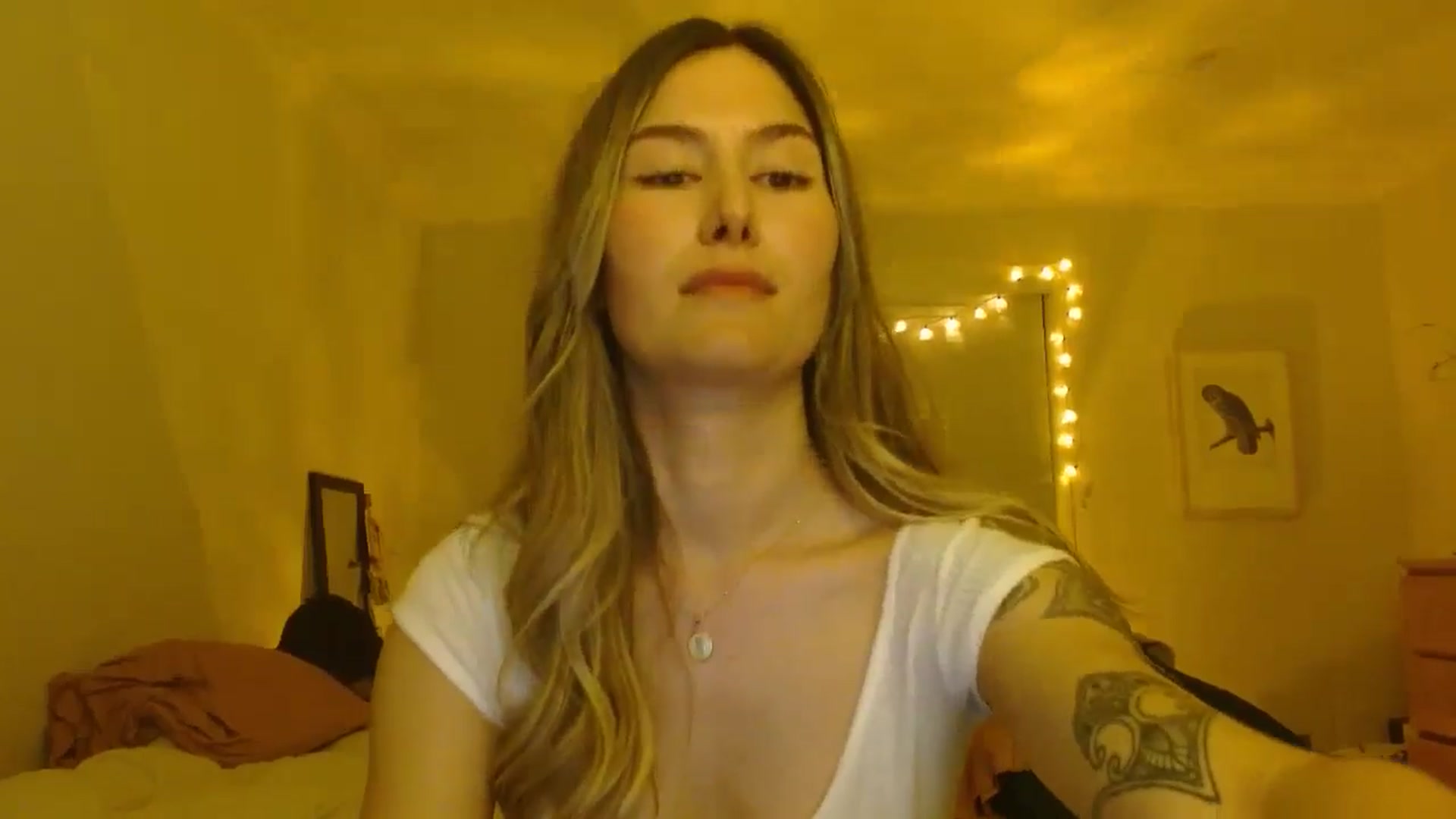 Gallery image thumbnail from honey28's myfreecams stream on, 05/15/2024, 05:45 image 8 of 20