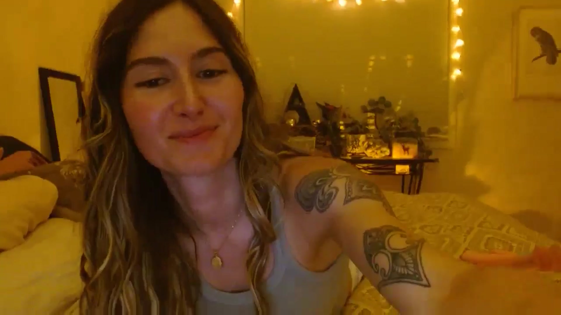 Gallery image thumbnail from honey28's myfreecams stream on, 05/30/2024, 05:28 image 10 of 20