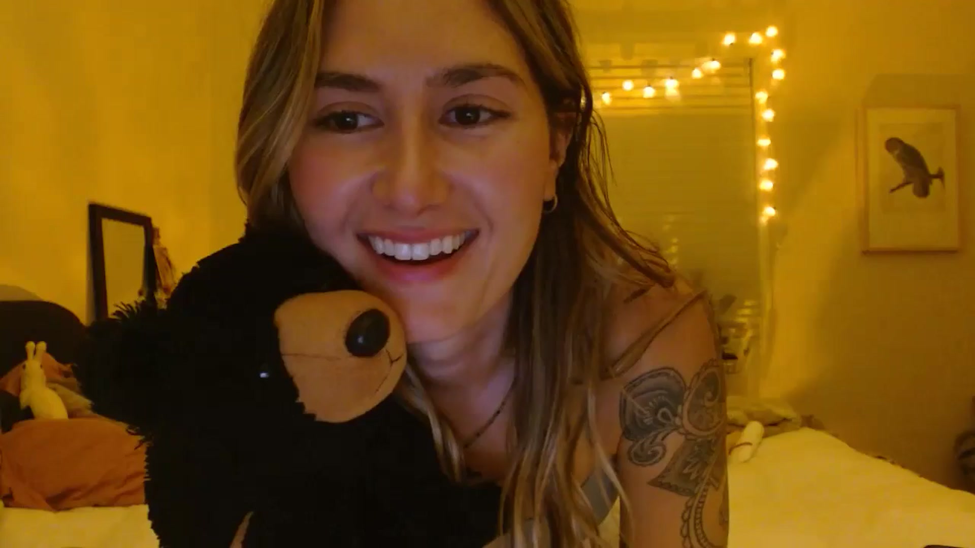 Gallery image thumbnail from honey28's myfreecams stream on, 07/12/2024, 04:59 image 19 of 20