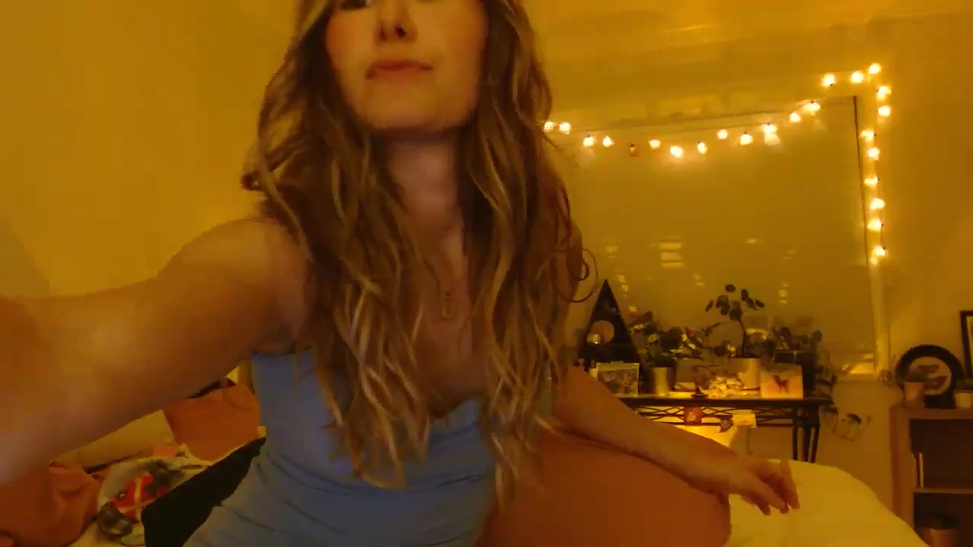 Gallery image thumbnail from honey28's myfreecams stream on, 09/05/2024, 05:03 image 14 of 20