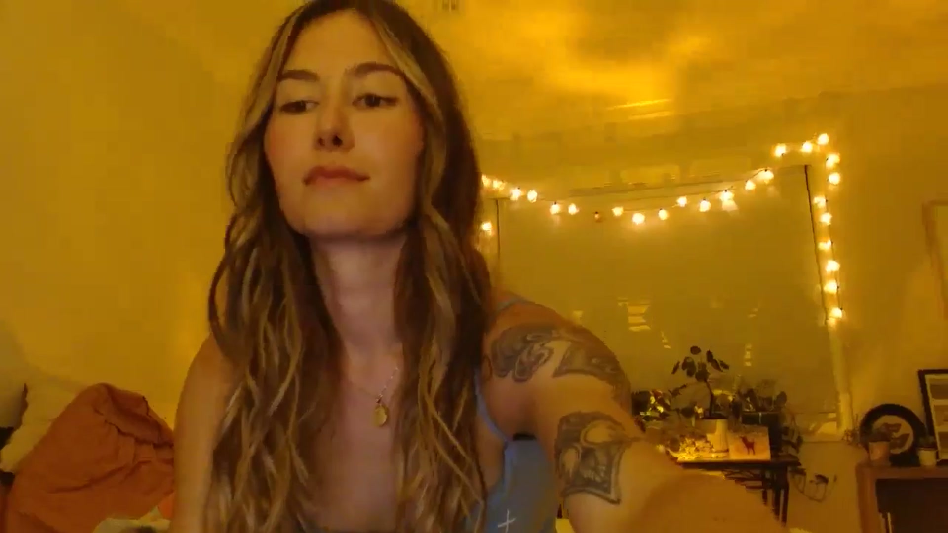 Gallery image thumbnail from honey28's myfreecams stream on, 09/05/2024, 05:03 image 4 of 20