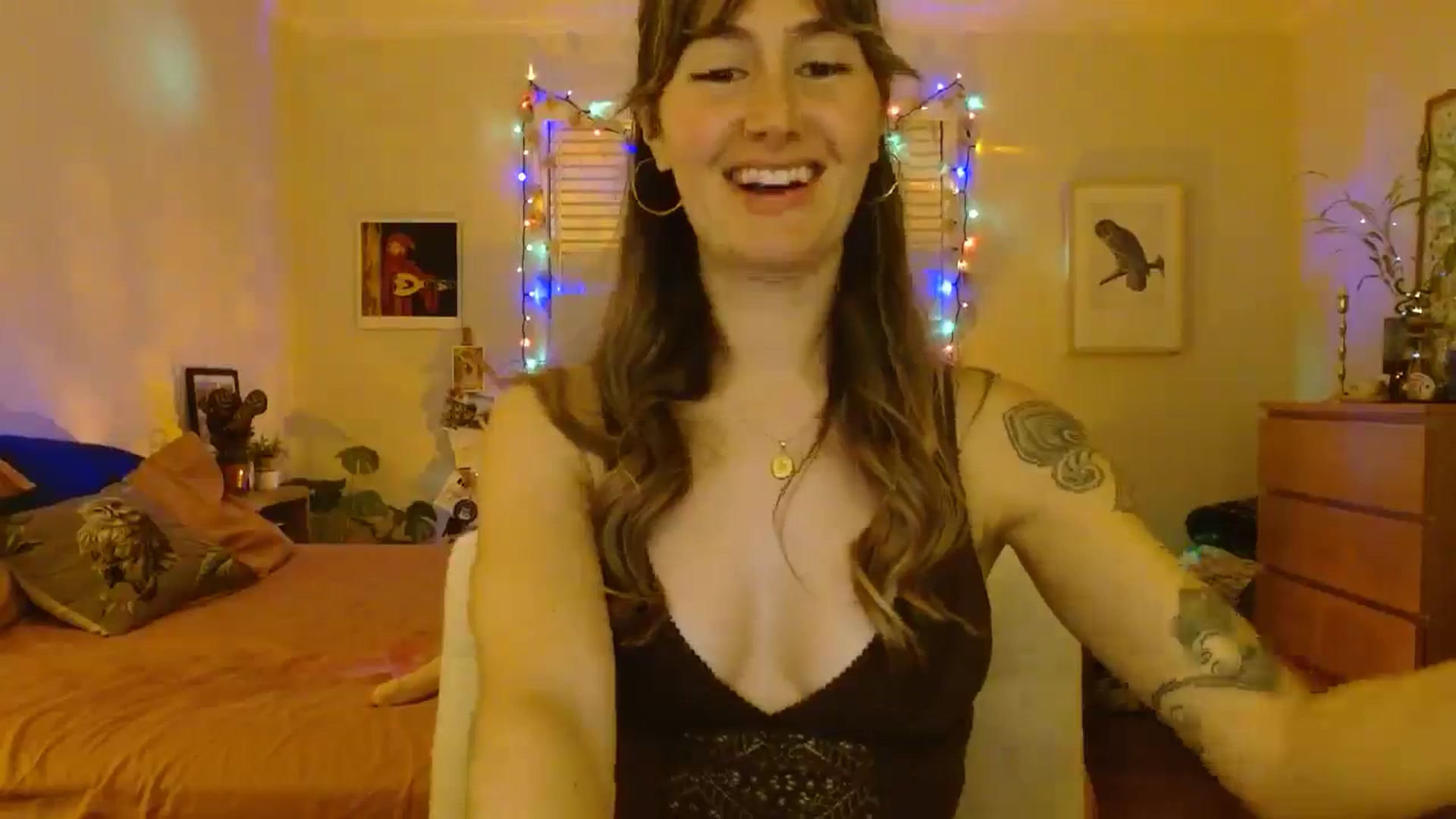 Gallery image thumbnail from honey28's myfreecams stream on, 01/05/2025, 05:16 image 14 of 20