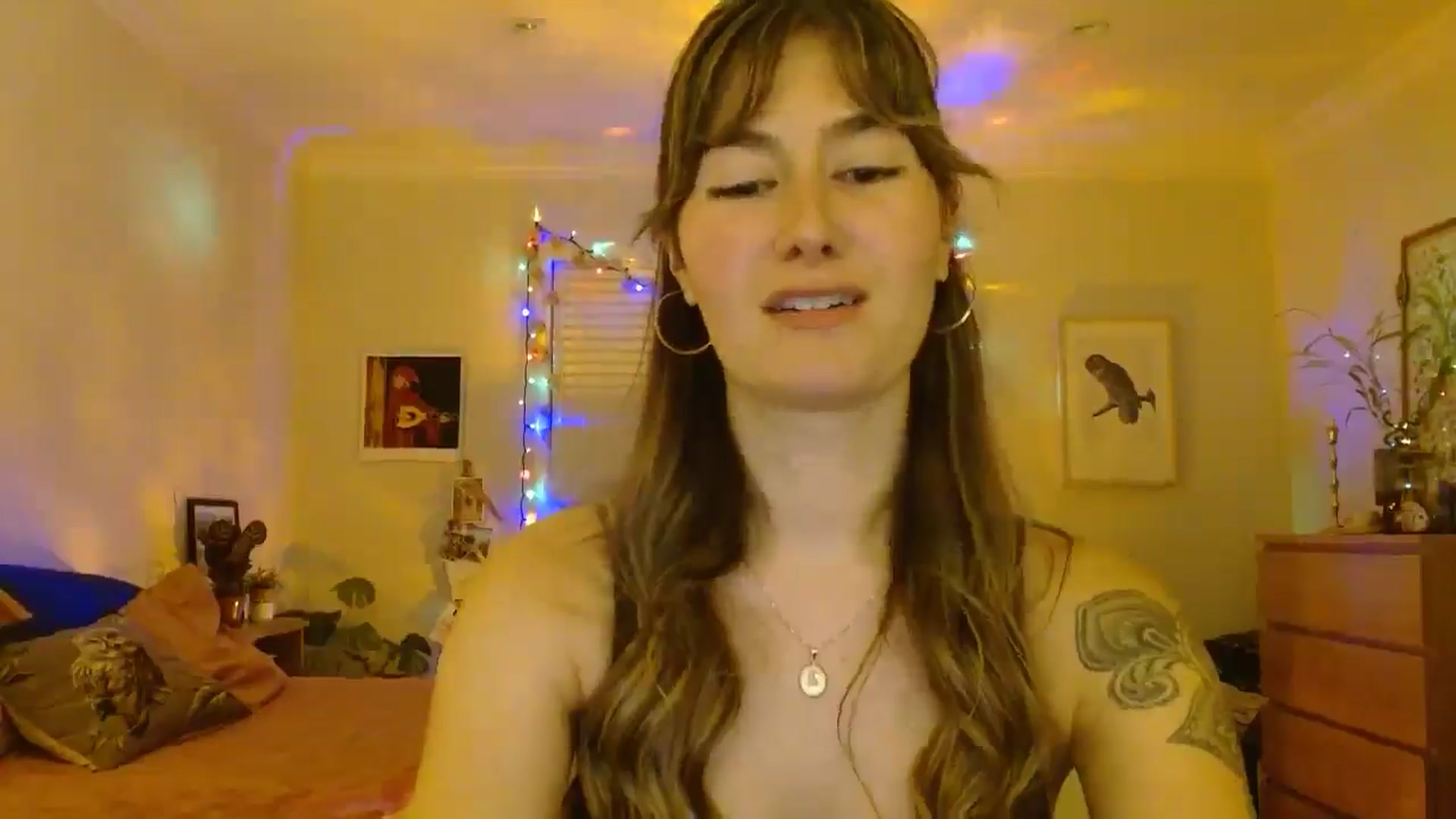 Gallery image thumbnail from honey28's myfreecams stream on, 01/05/2025, 05:16 image 16 of 20